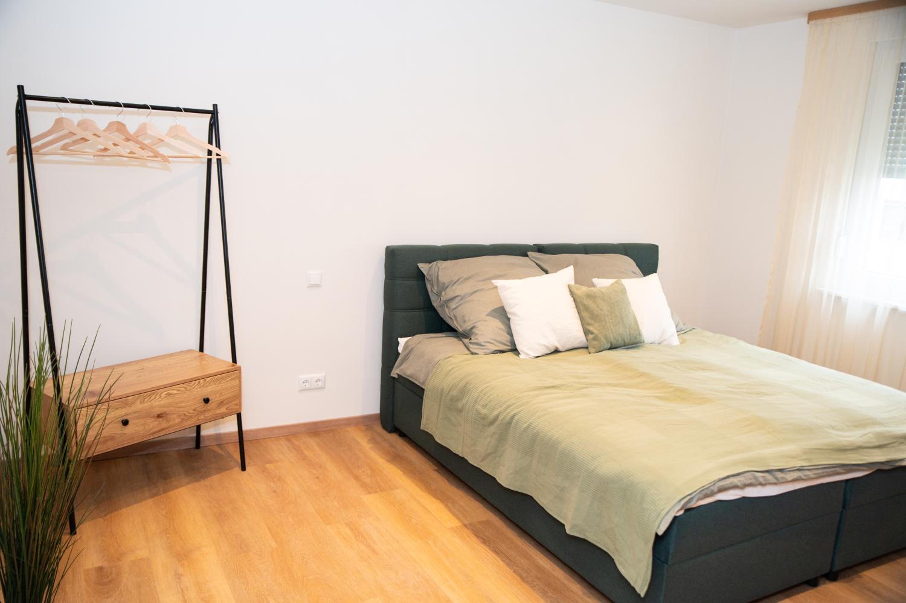One-Bedroom Apartment photo 1