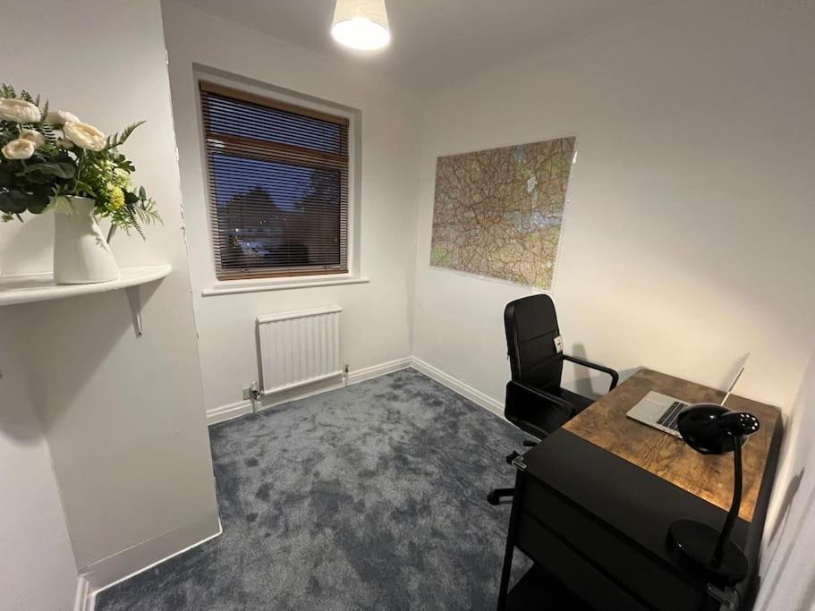 Three-Bedroom House photo 2