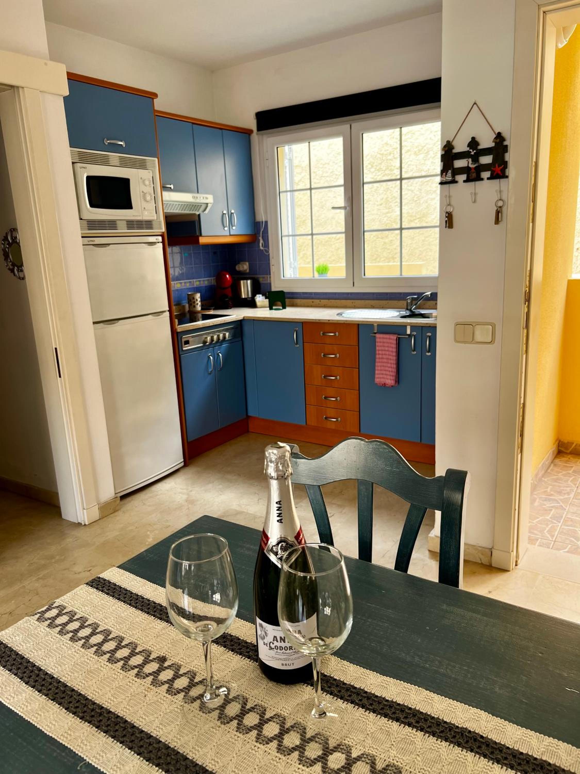 One-Bedroom Apartment photo 2