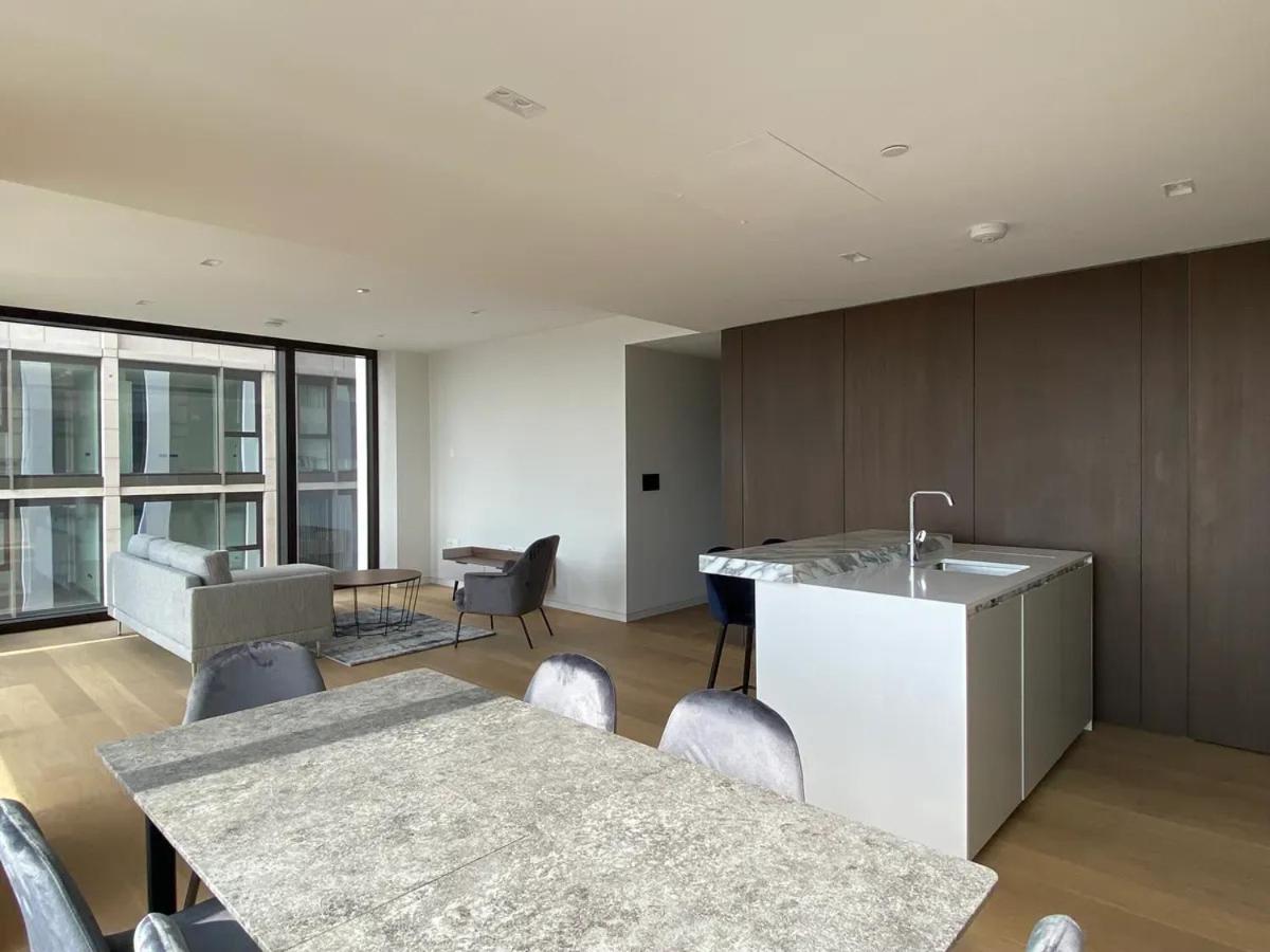 Four-Bedroom Penthouse Apartment photo 2