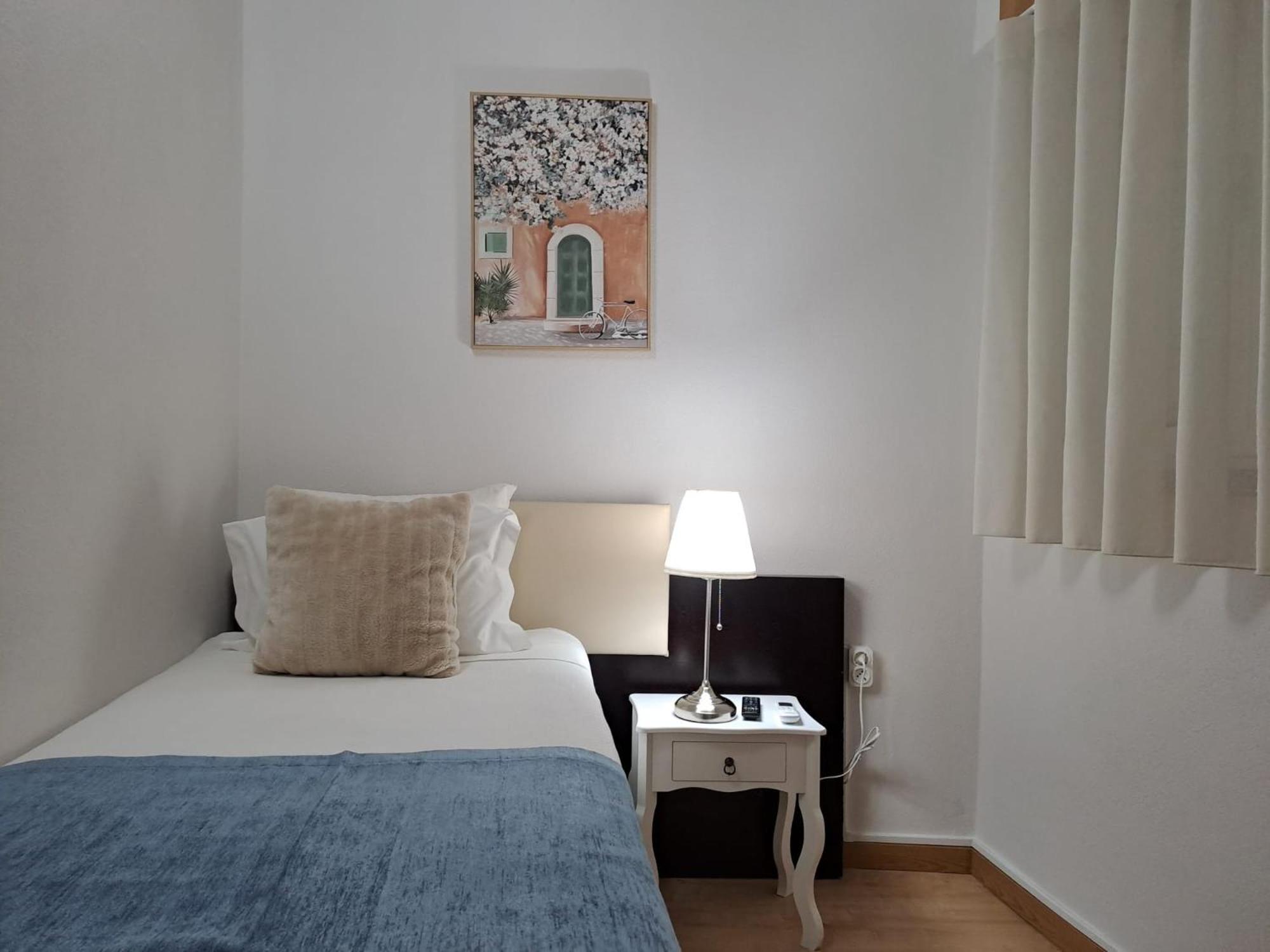 Single Room photo 2
