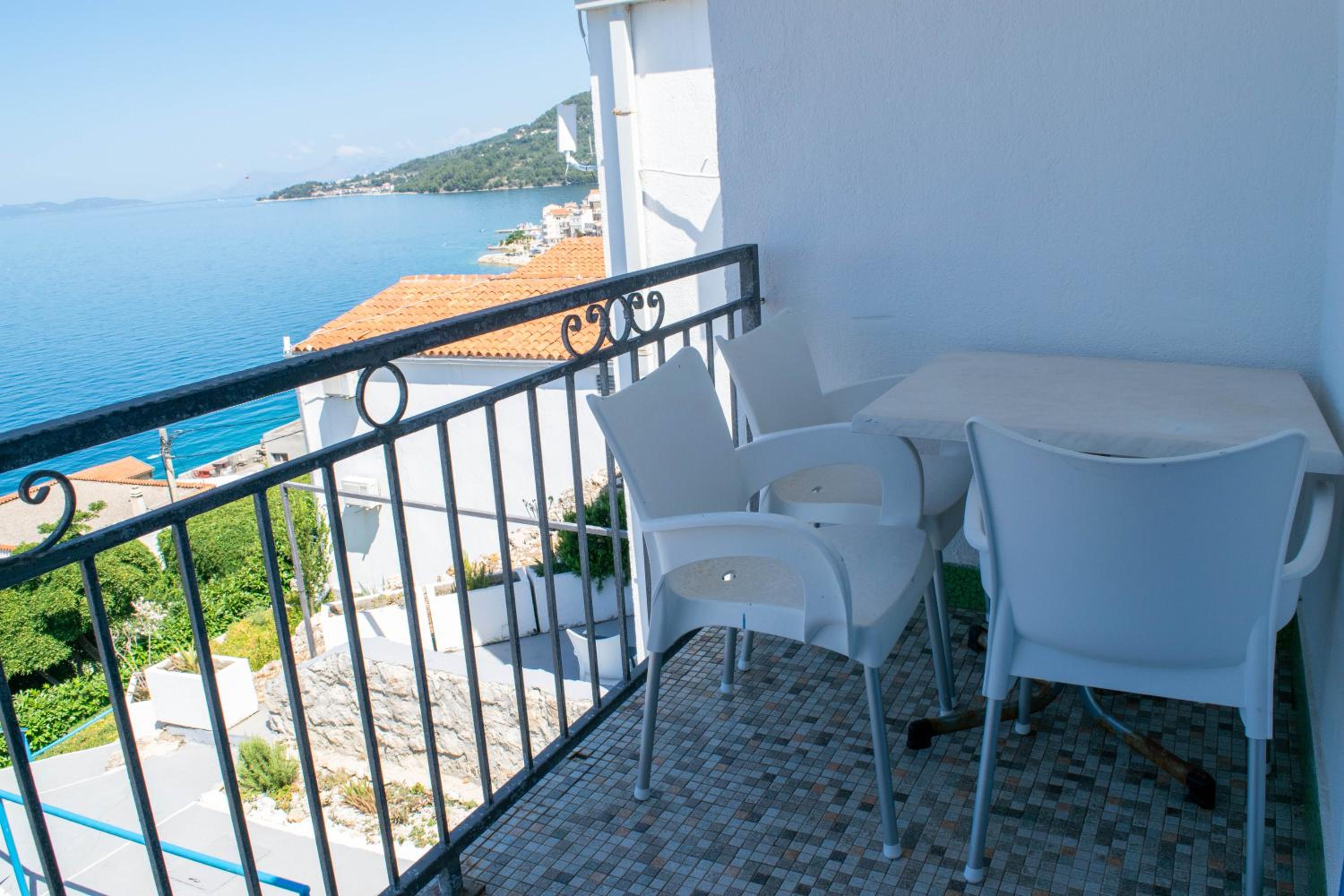 Triple Room with Balcony with Sea View - Annex  - Photo 6