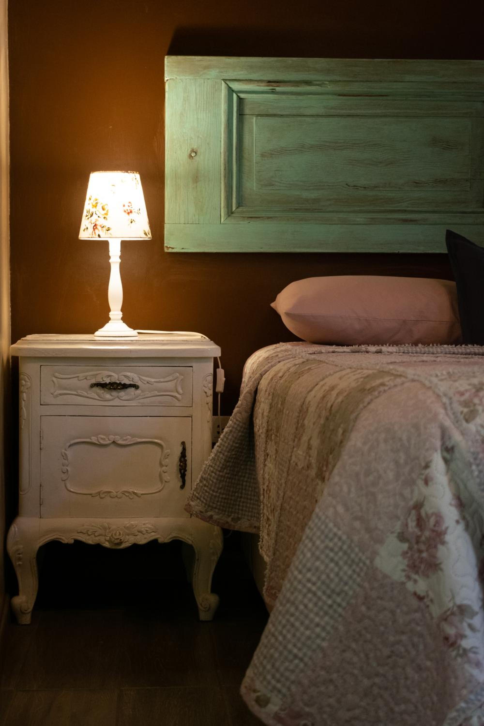 Standard Double Room - Photo 2