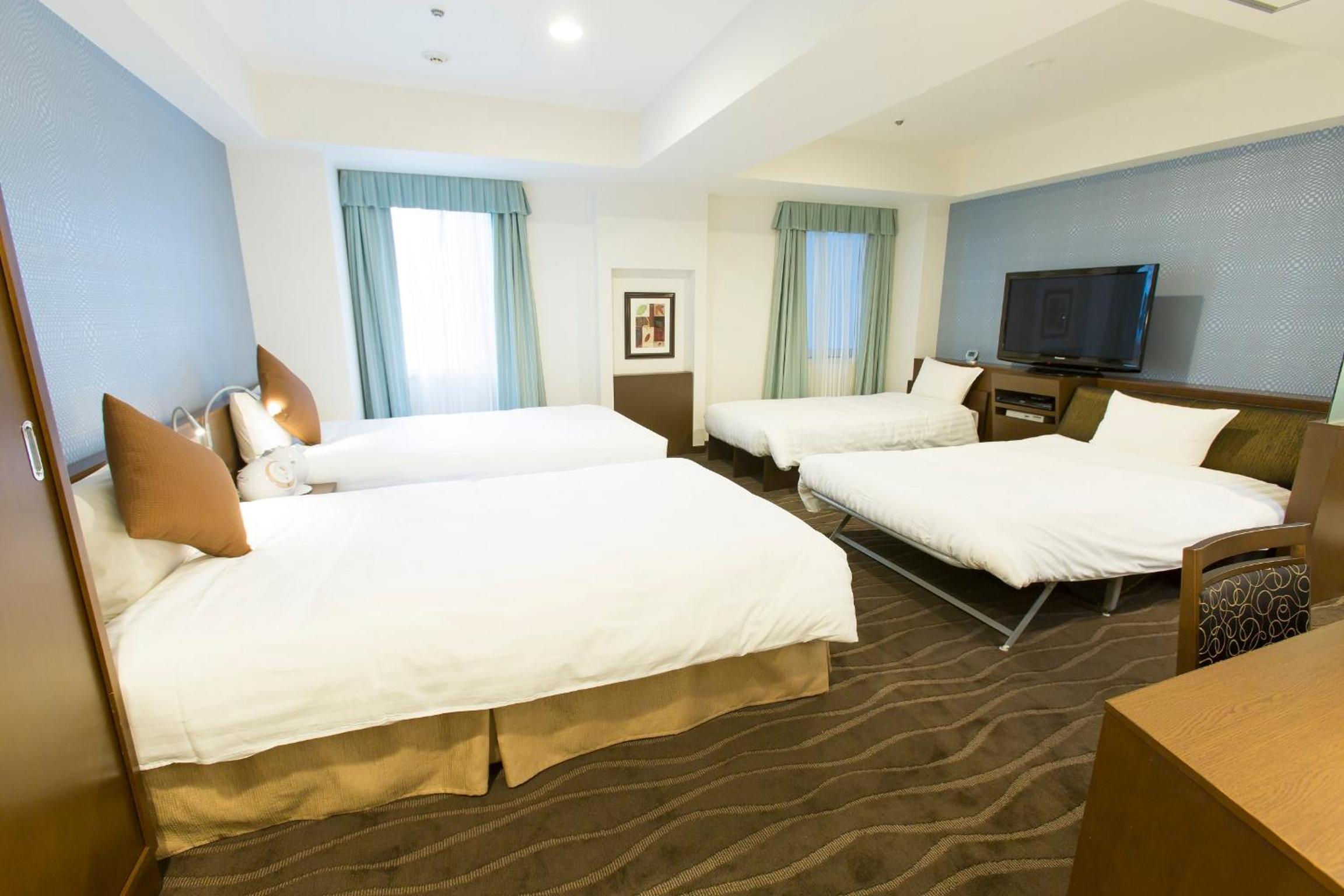 Quadruple Room - Non-Smoking photo 1