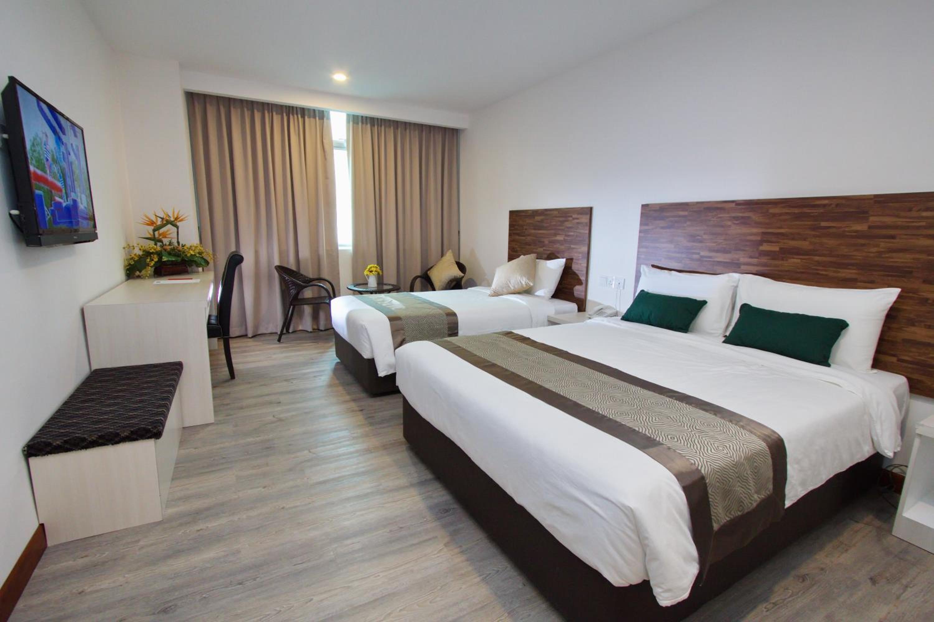 Deluxe Triple Room photo 3