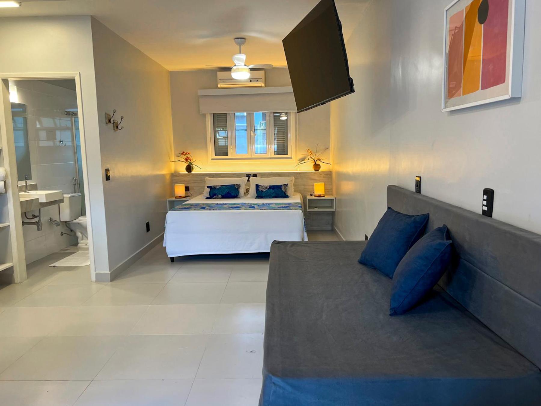 Queen Room with Pool View