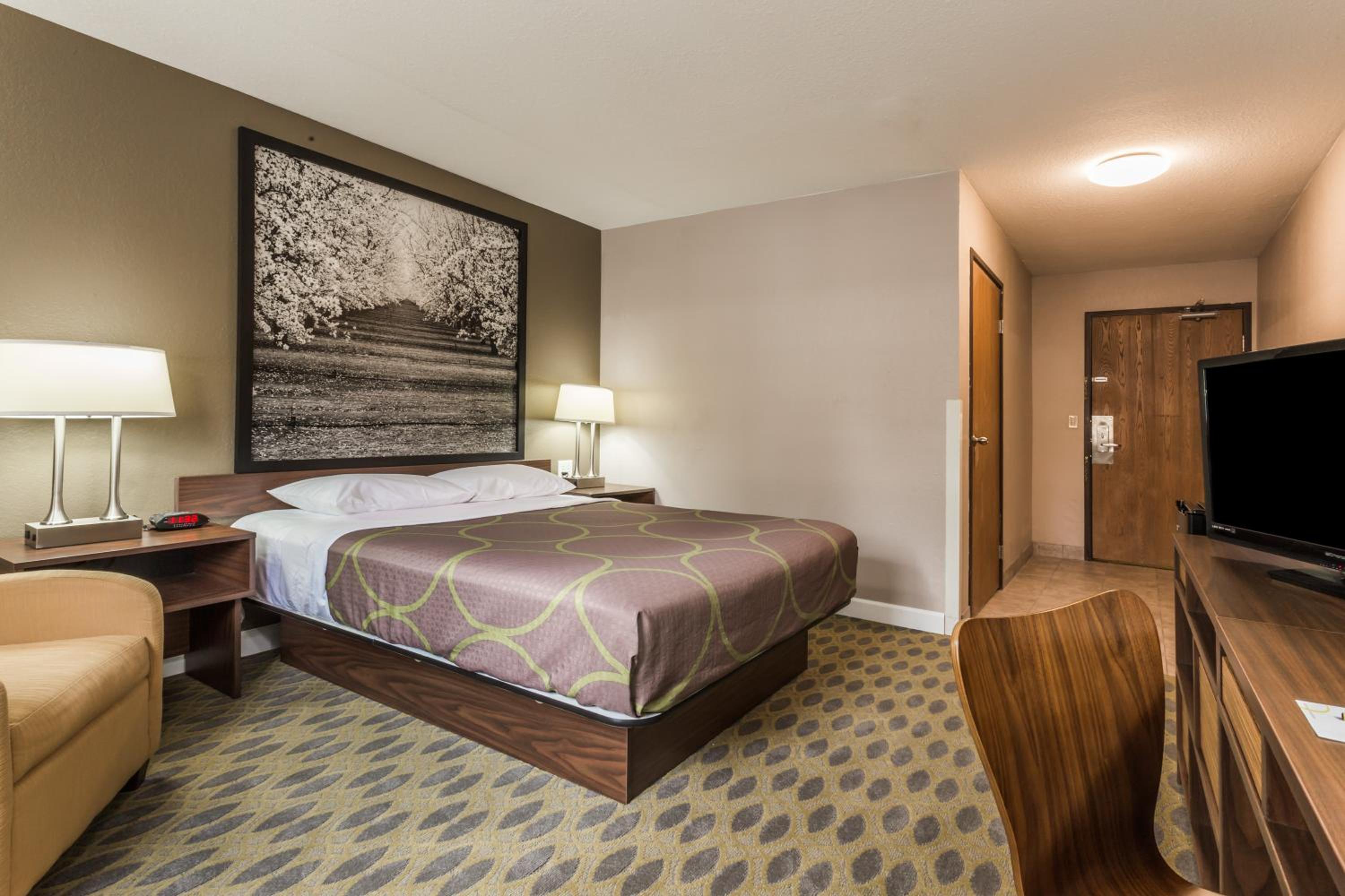 King Room - Non-Smoking photo 1
