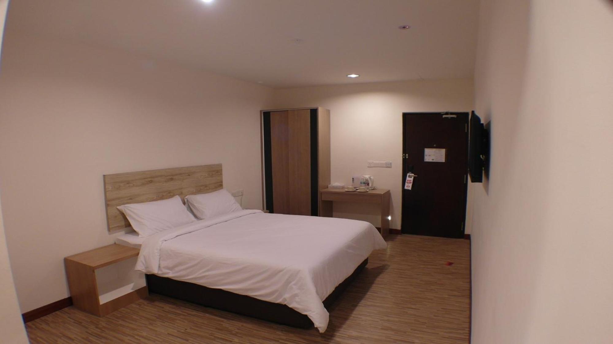 Standard Queen Room photo 1