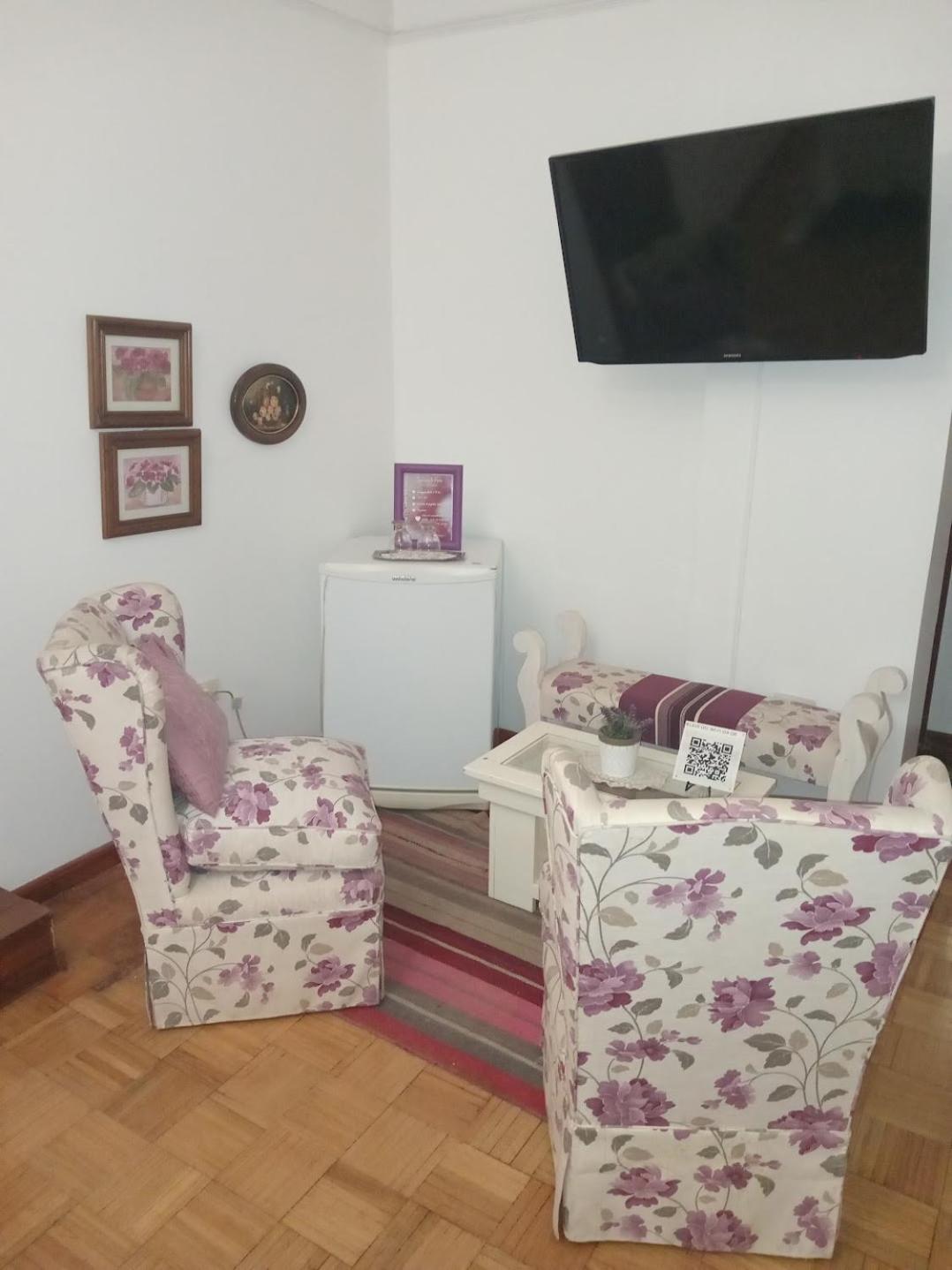 Double Room With Private Bathroom photo 2