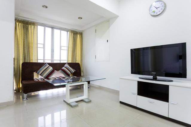 One-Bedroom Apartment with Terrace