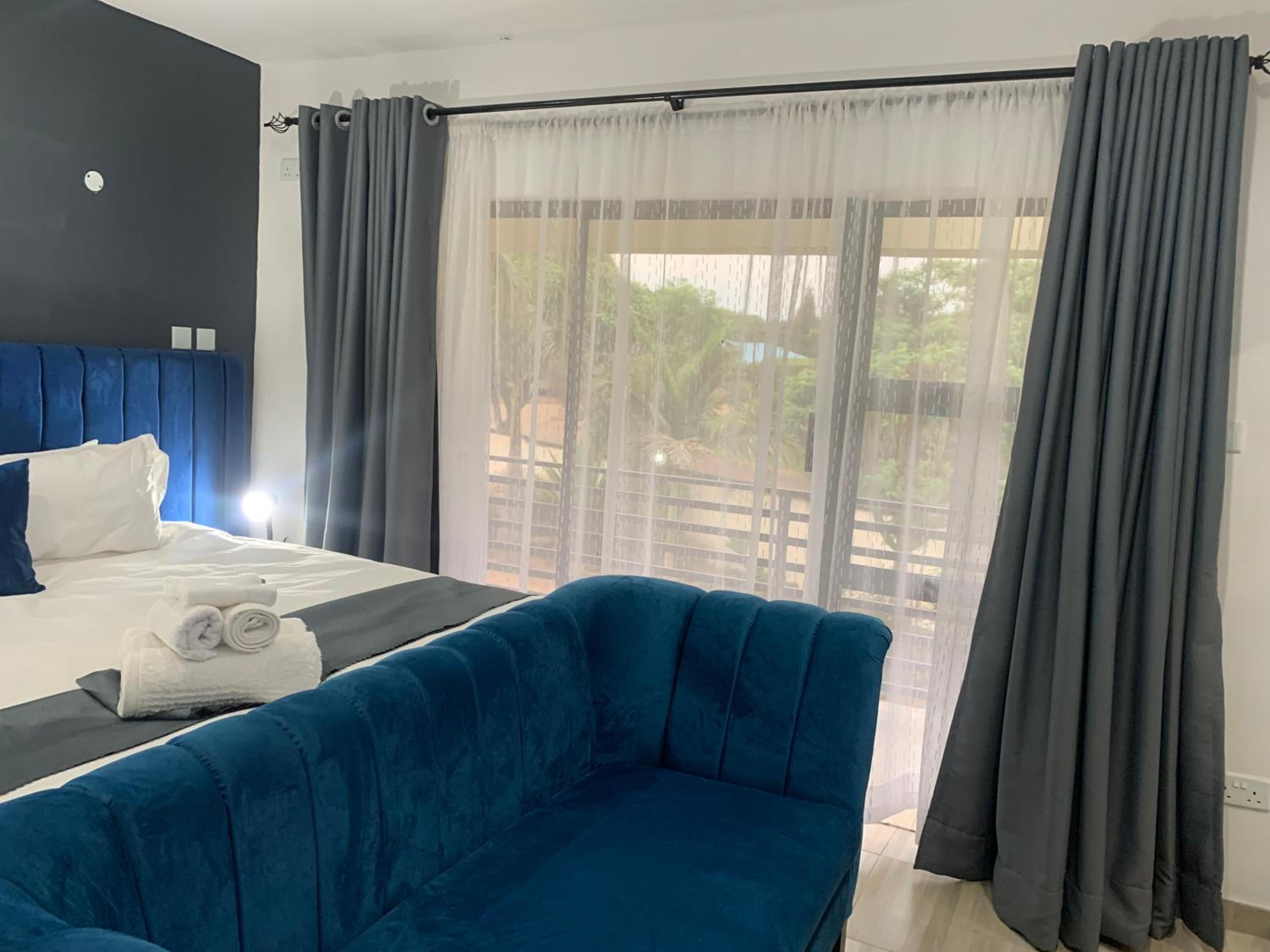 Junior Suite with Balcony photo 1