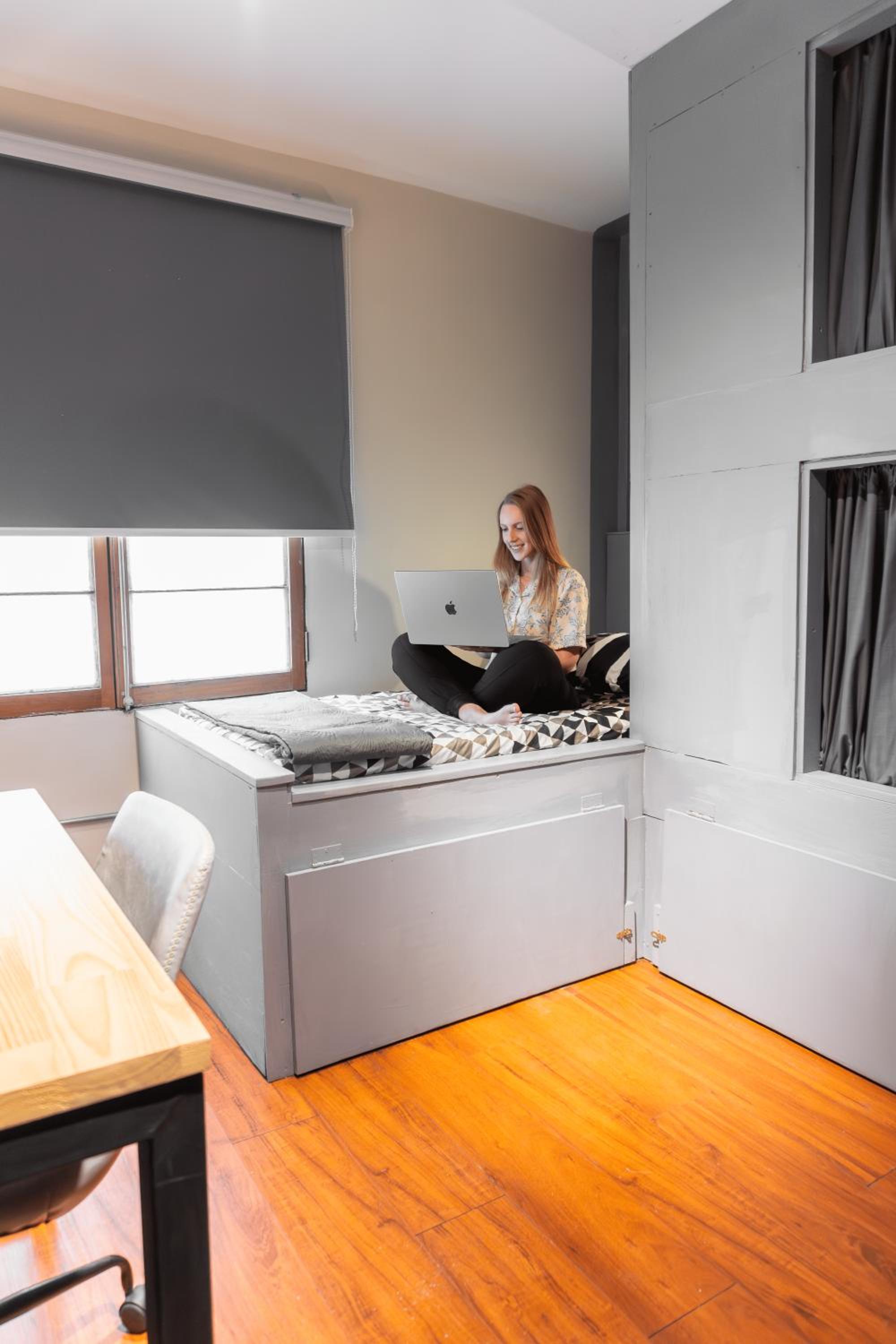 Single Bed in Female Dormitory Room photo 2