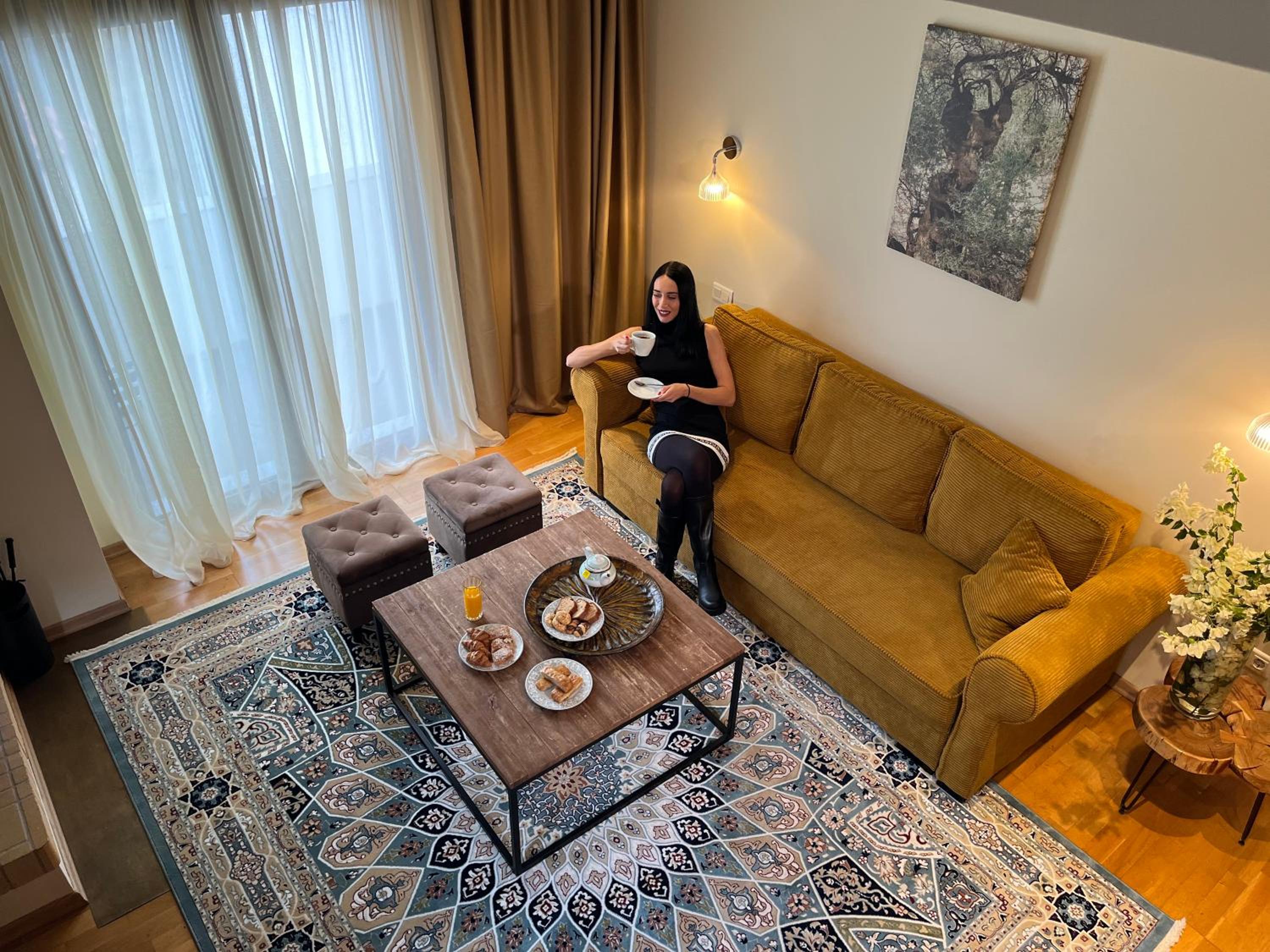 Executive Family Suite - Photo 7