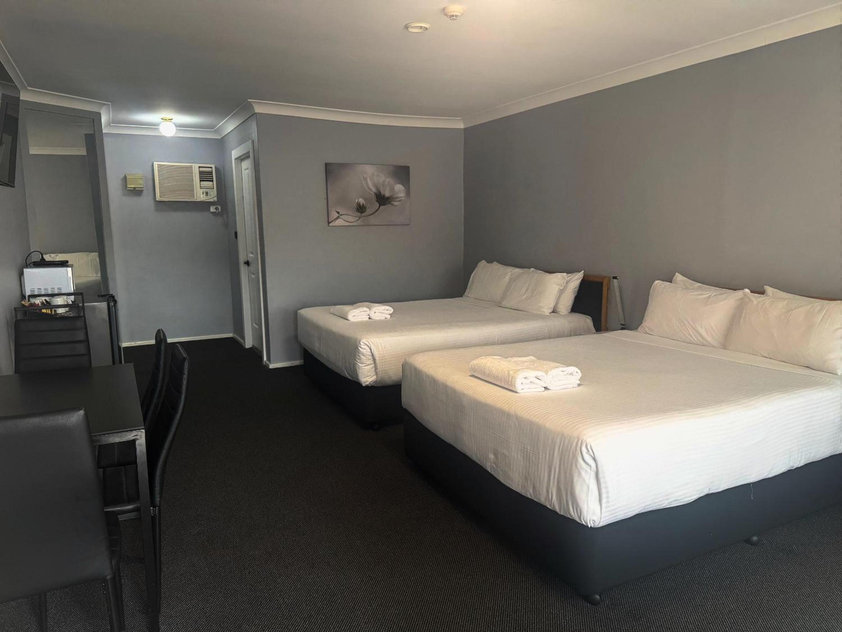 Deluxe Queen Room with Two Queen Beds