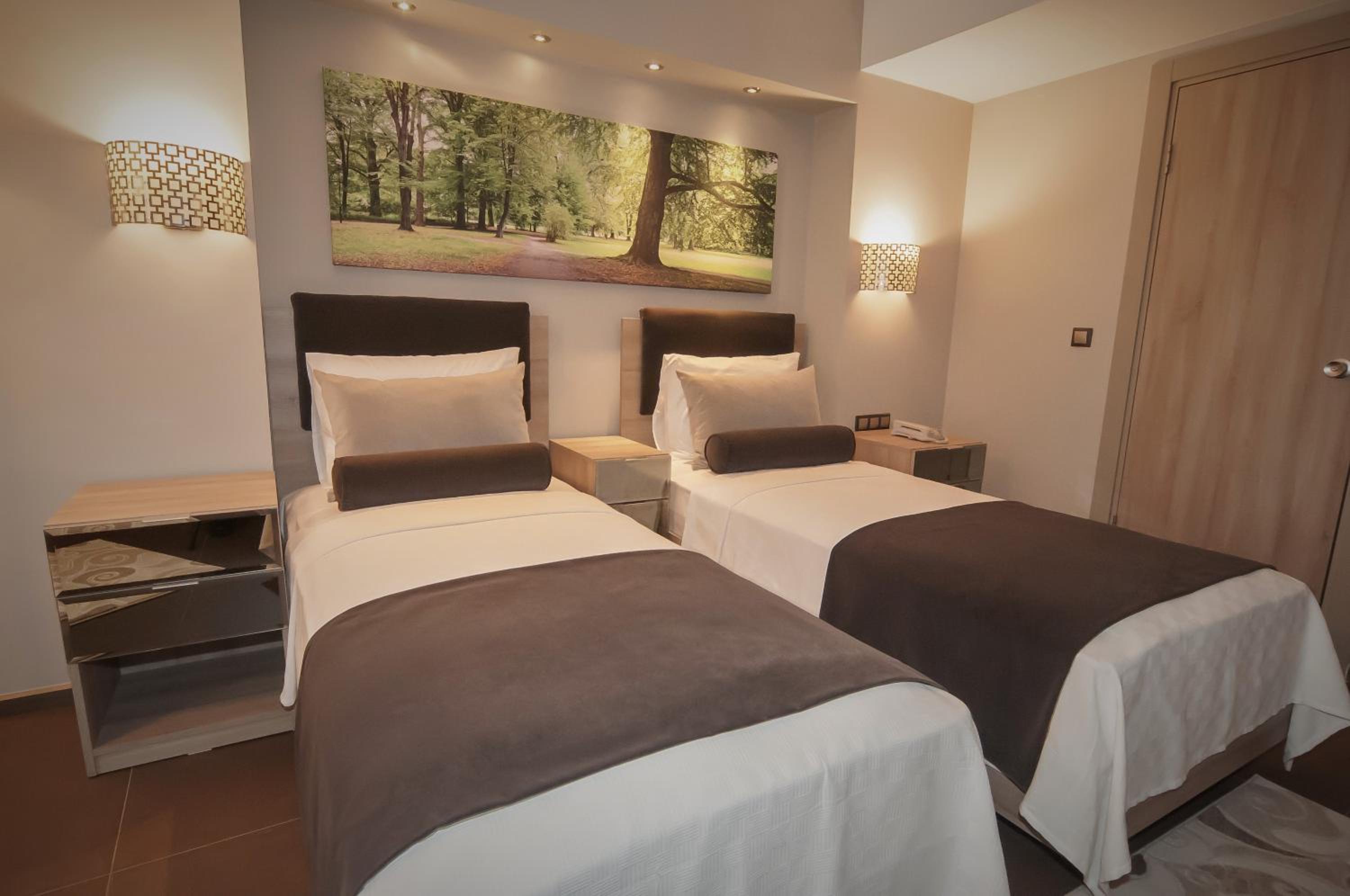 Deluxe Twin Room photo 2
