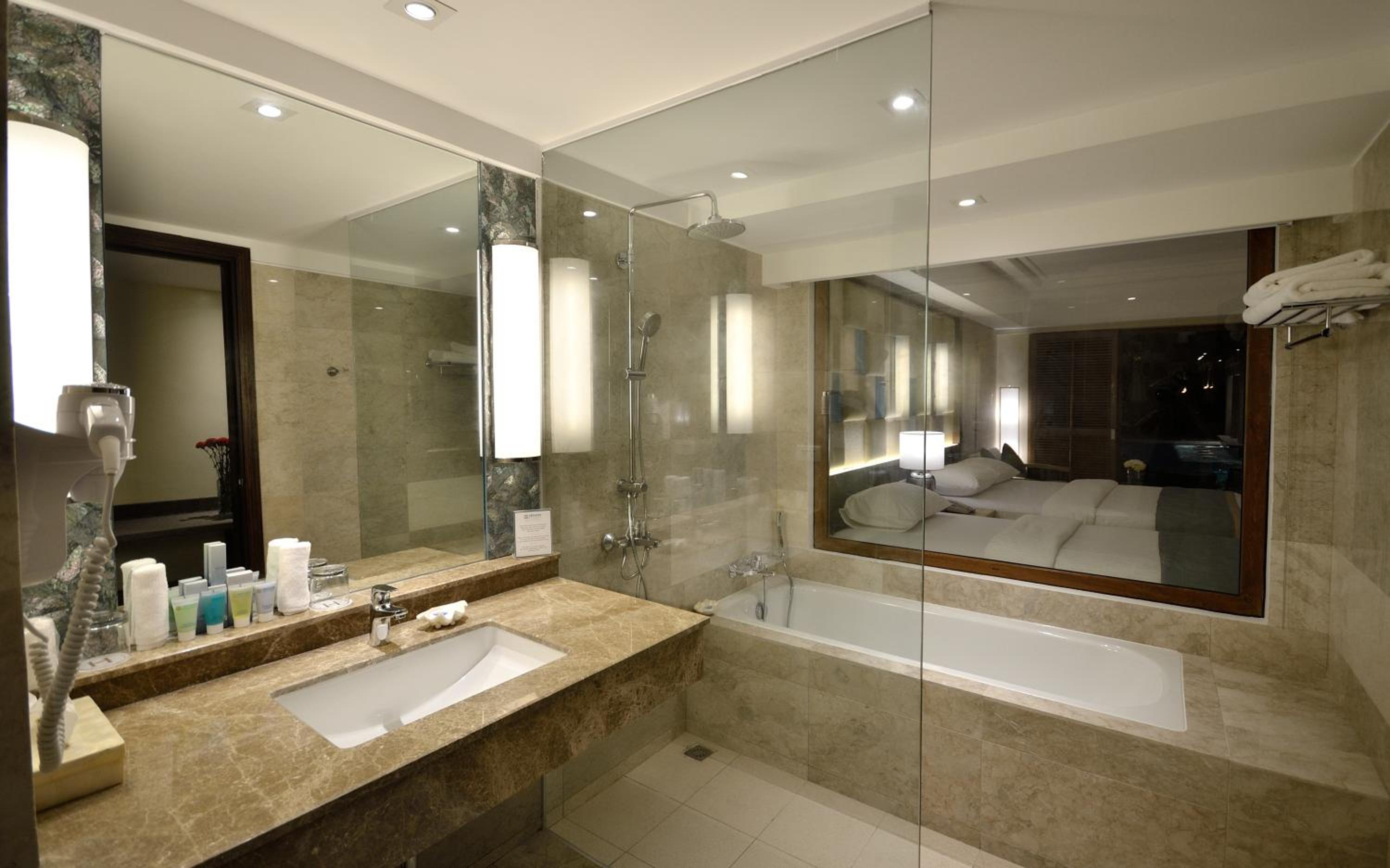 Premier Room - Photo 11