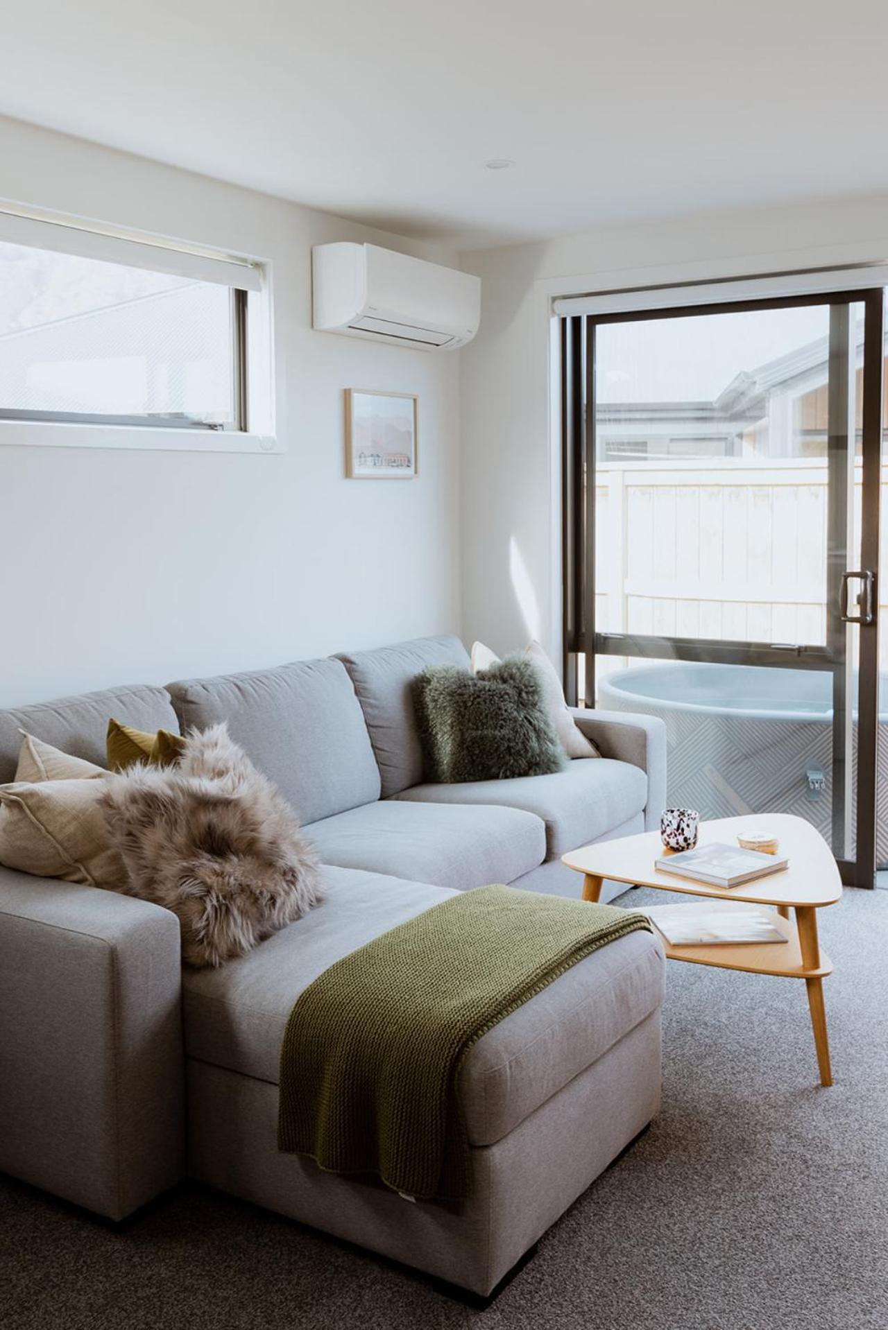 One-Bedroom House photo 3
