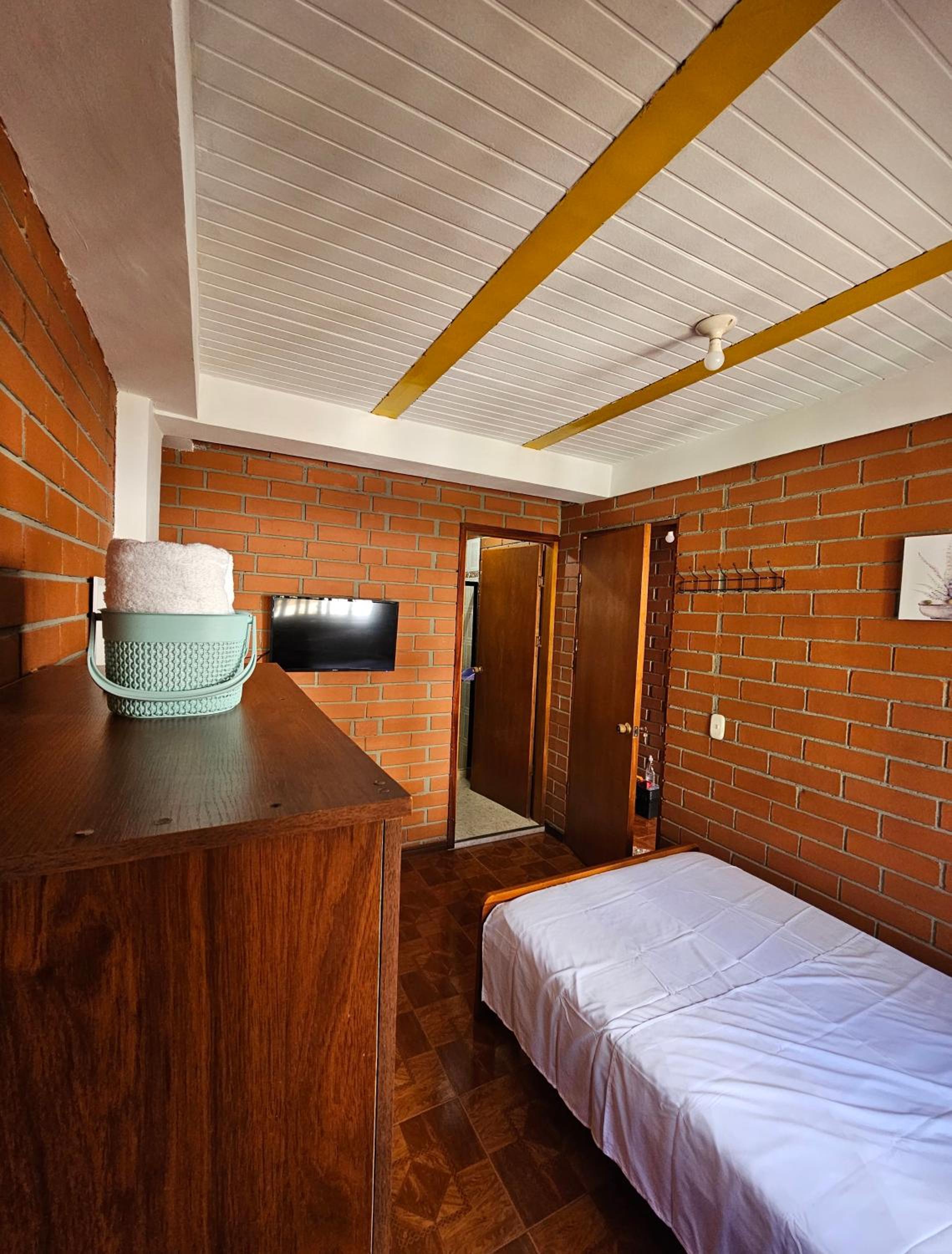 Single Room photo 1