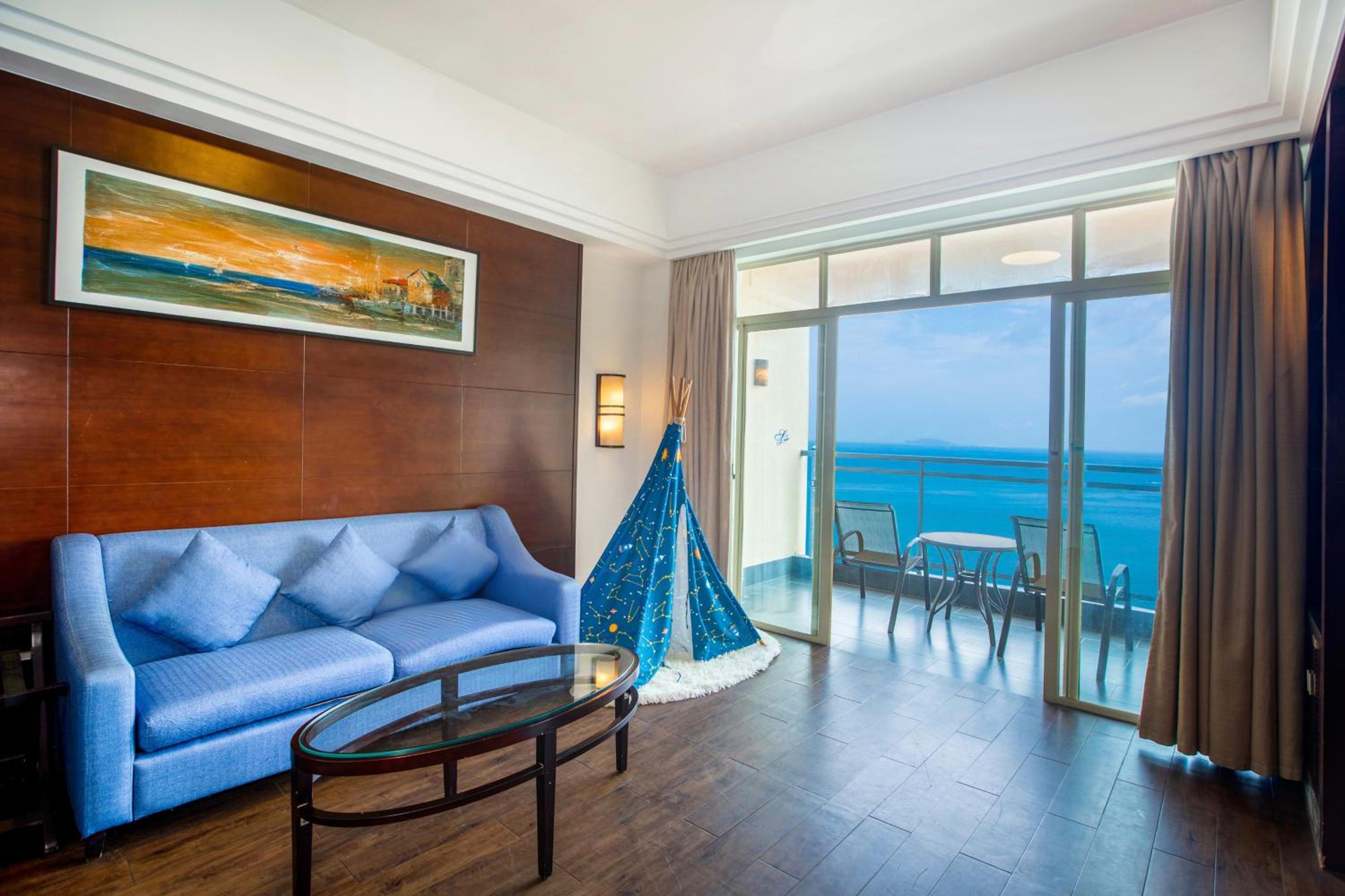 Suite with Sea View - Photo 3