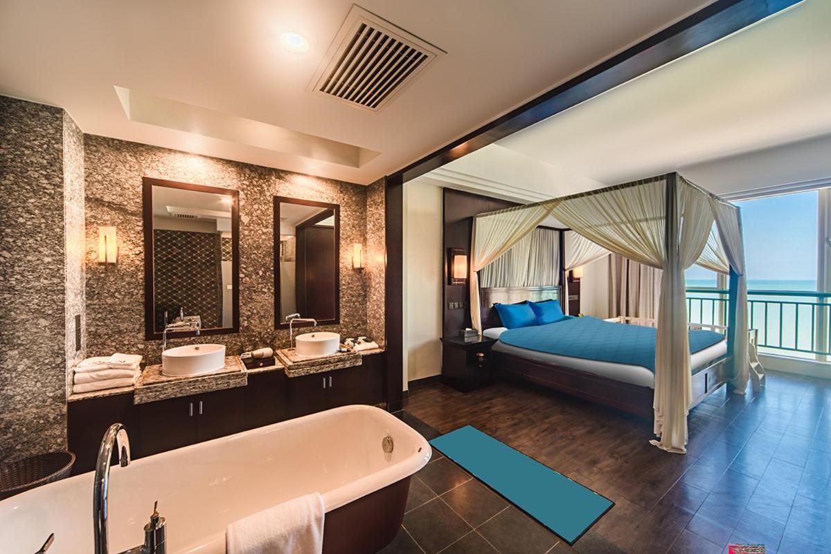 Suite with Sea View - Photo 4