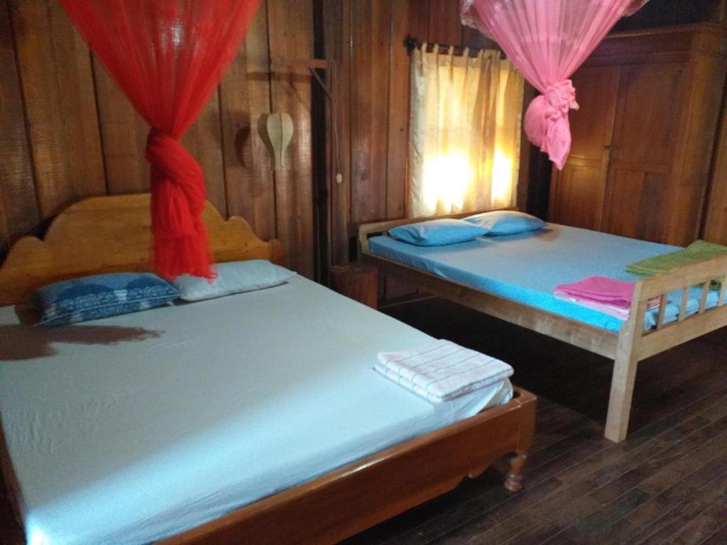 Bungalow with Fan photo 3