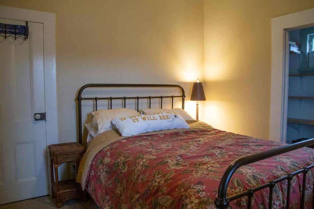 Two-Bedroom House photo 1