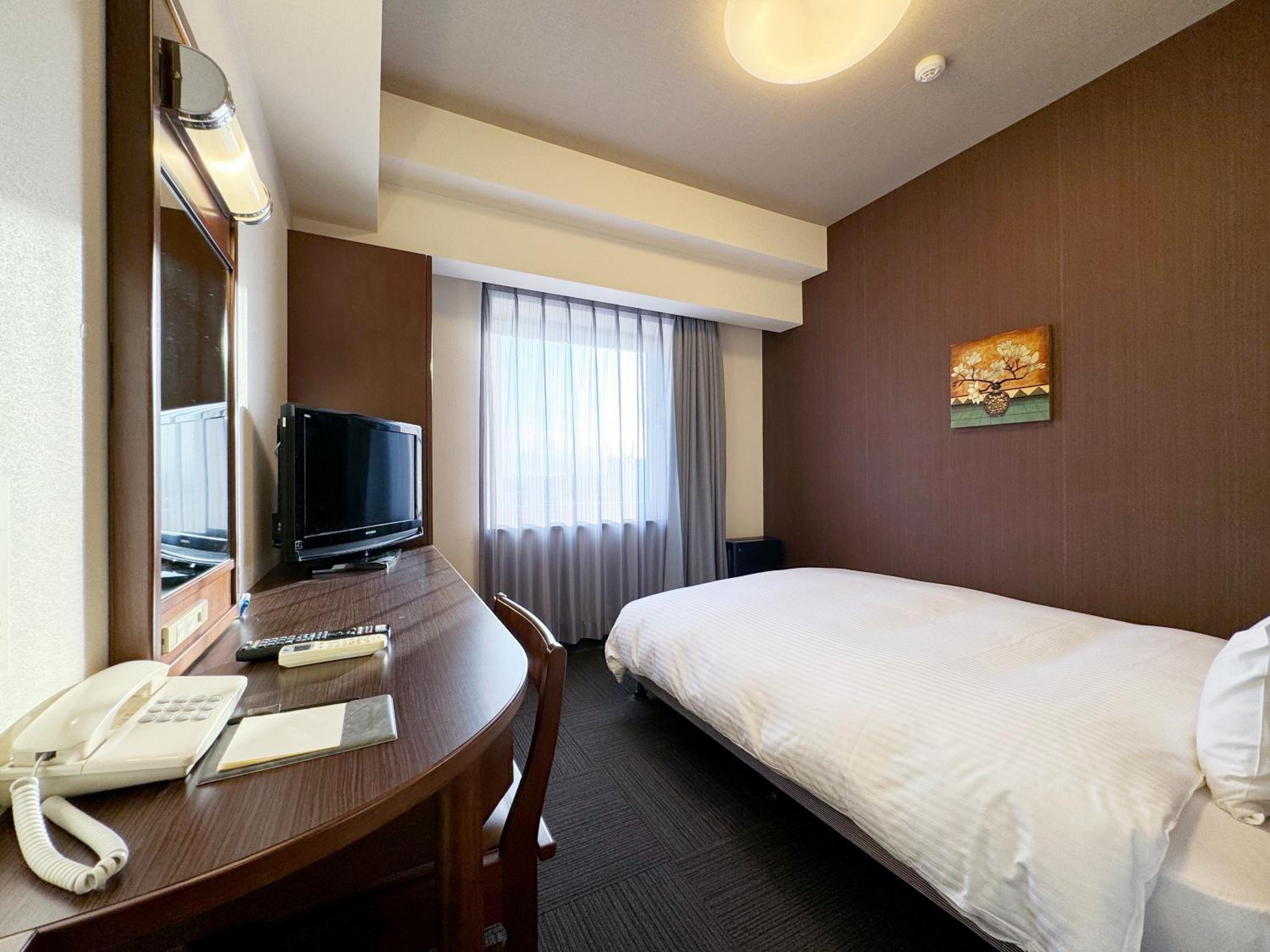 Double Room with Small Double Bed - Non Smoking - Photo 11