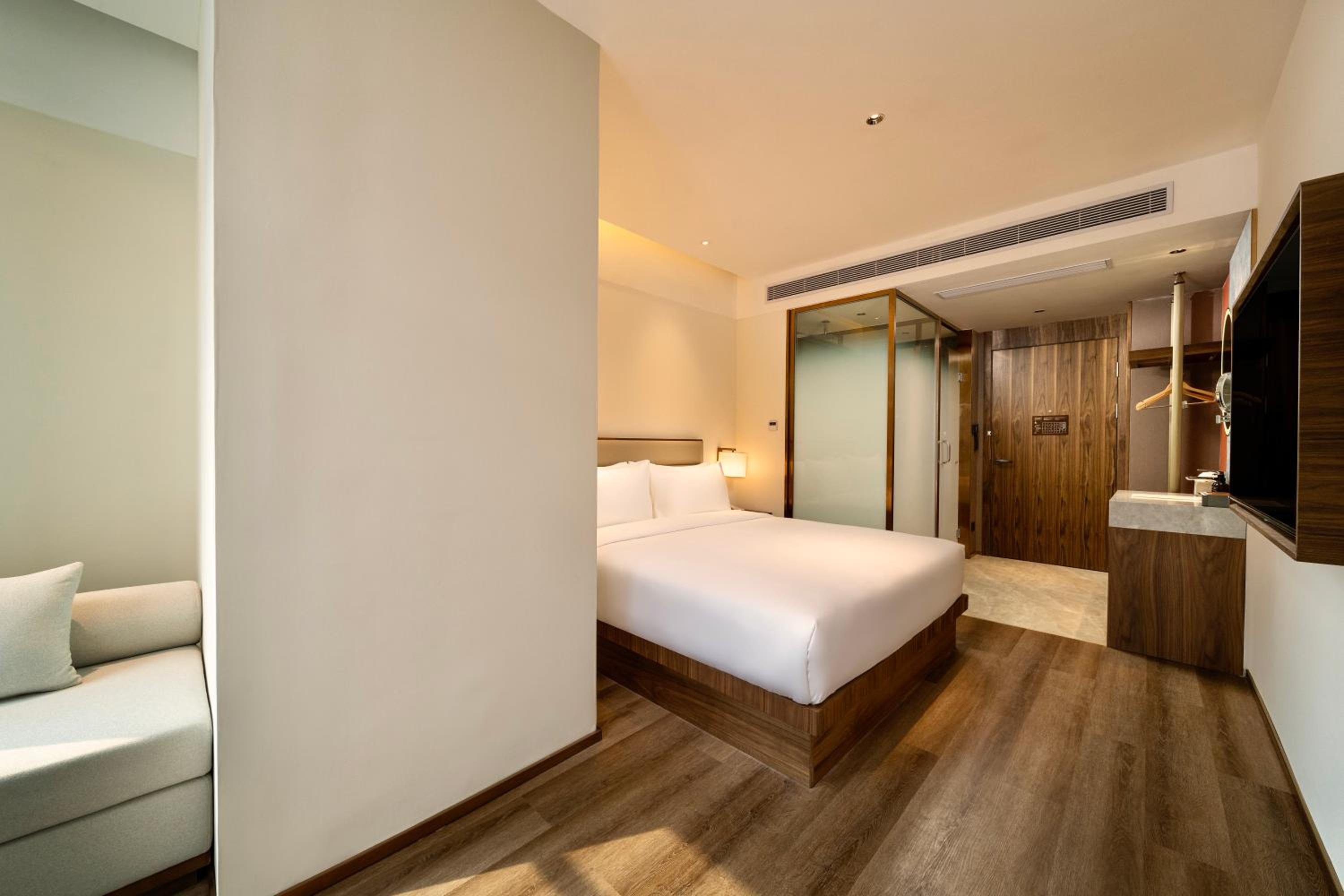 Superior King Room photo 2