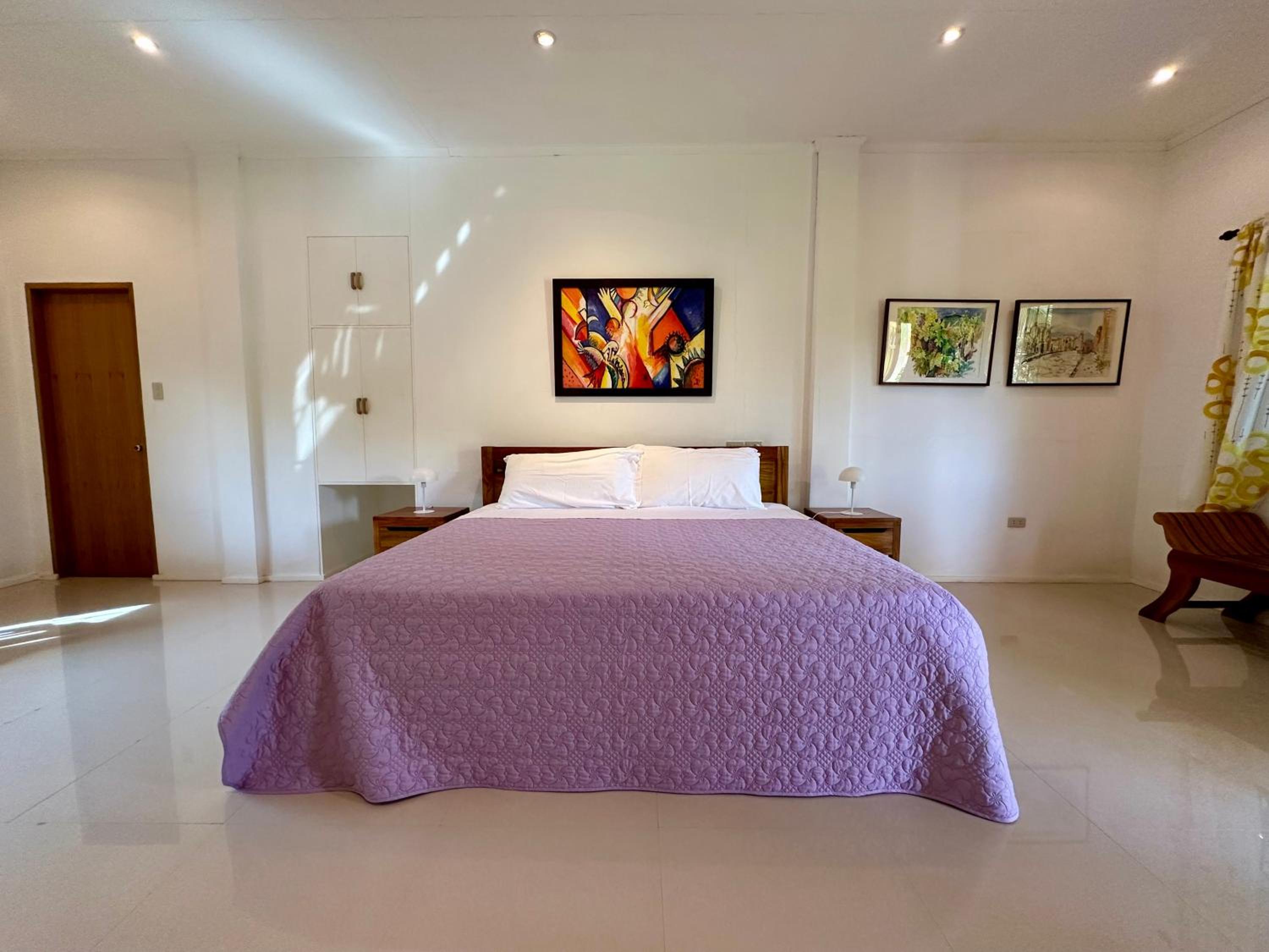 Deluxe King Room - Photo 4