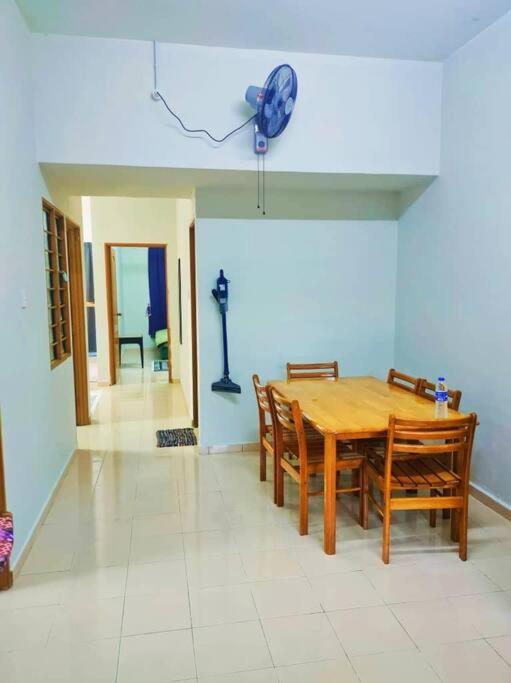 Three-Bedroom House photo 1