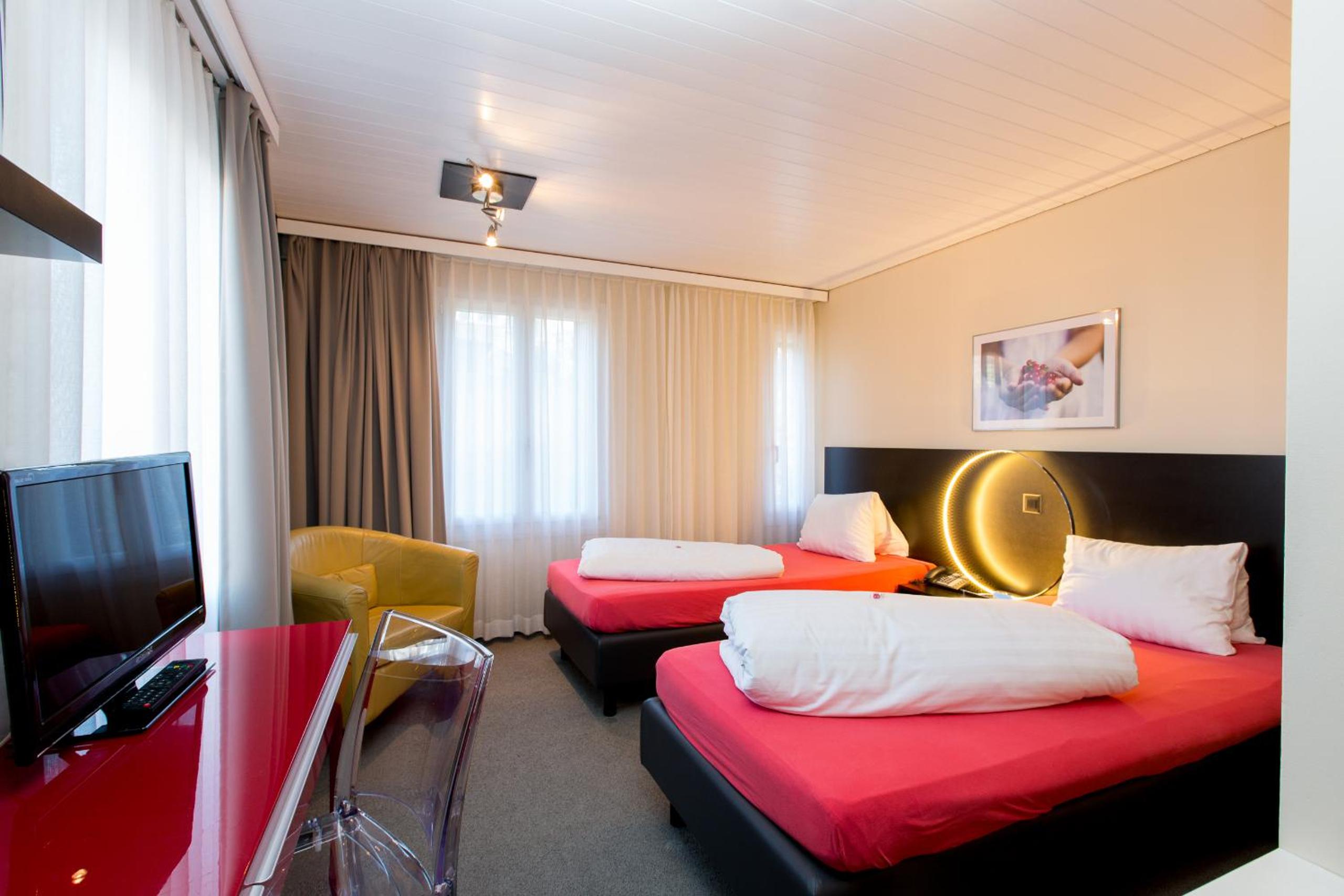 Standard Double Room - Photo 5
