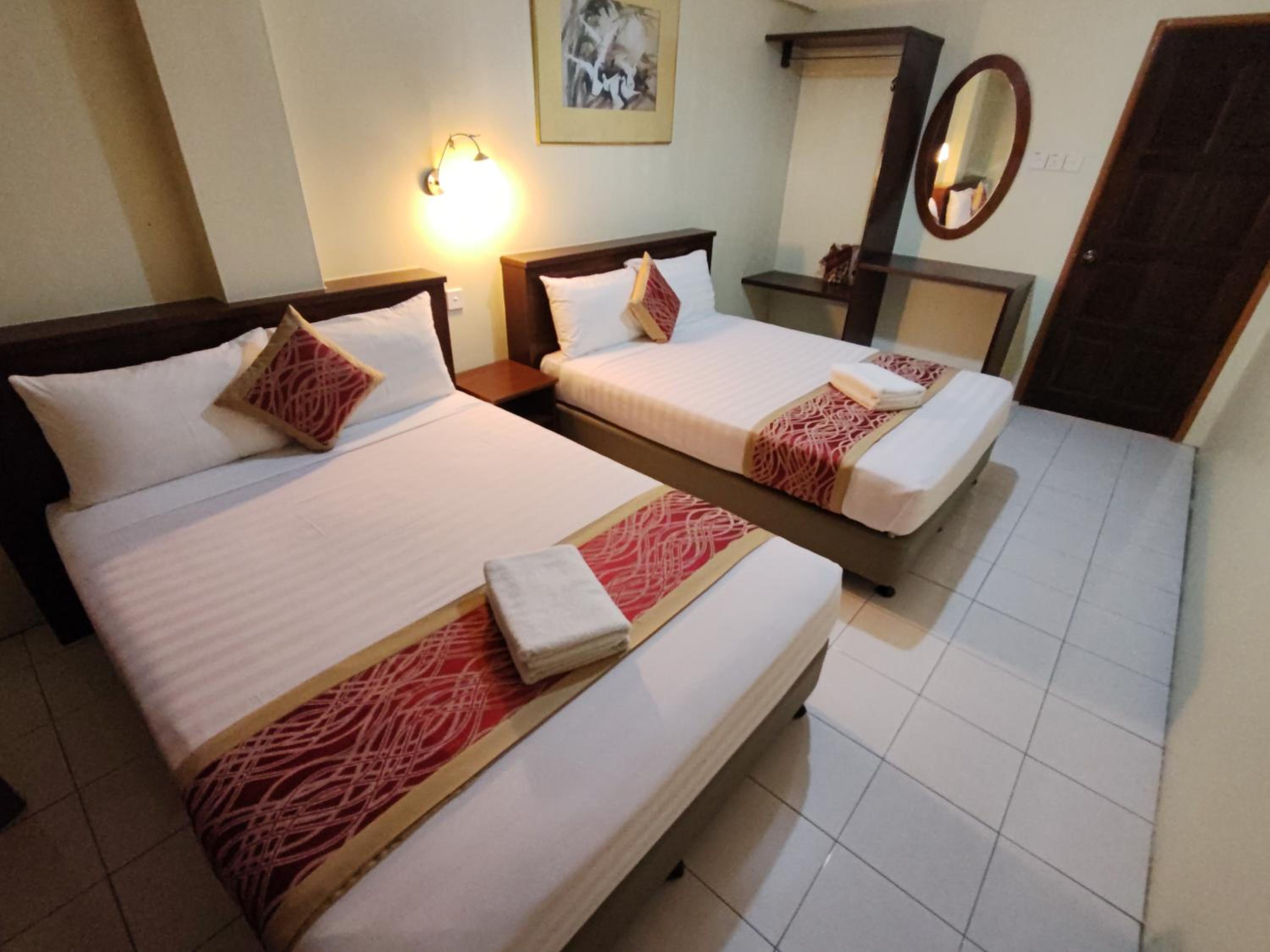 Standard Room (2 Queen beds) photo 2
