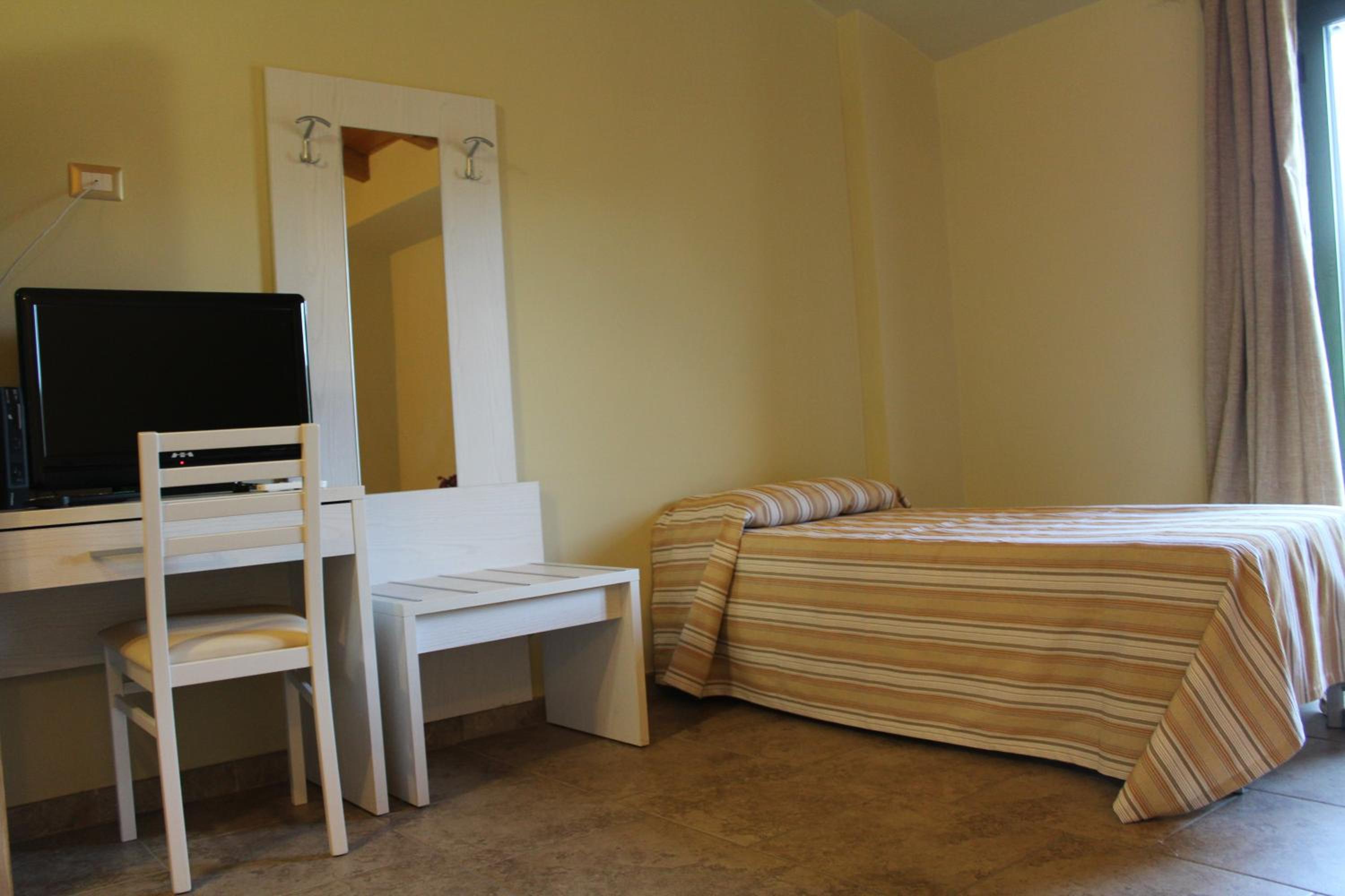 Standard Double Room - Photo 1