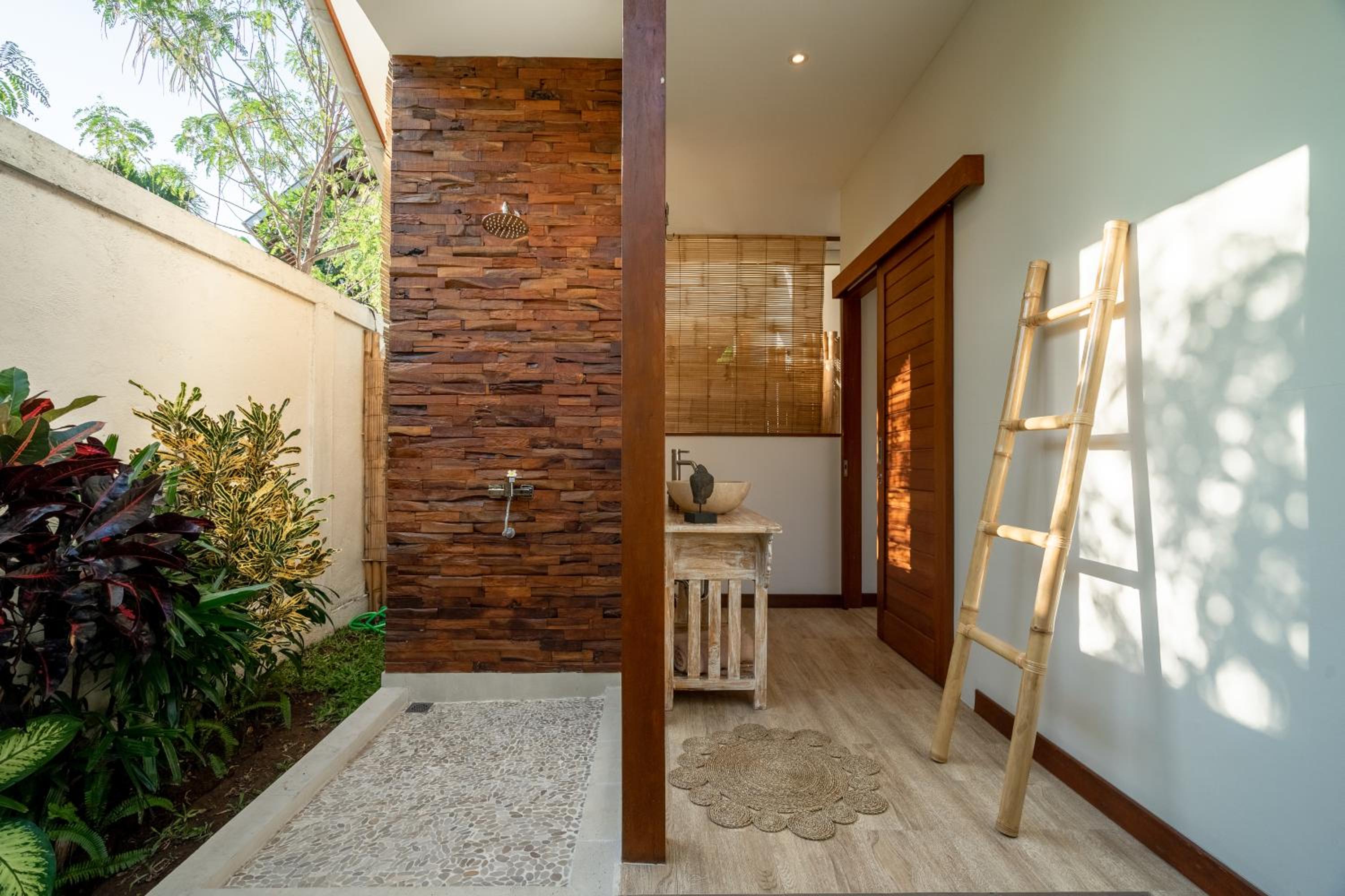 Superior Bungalow - Photo 9