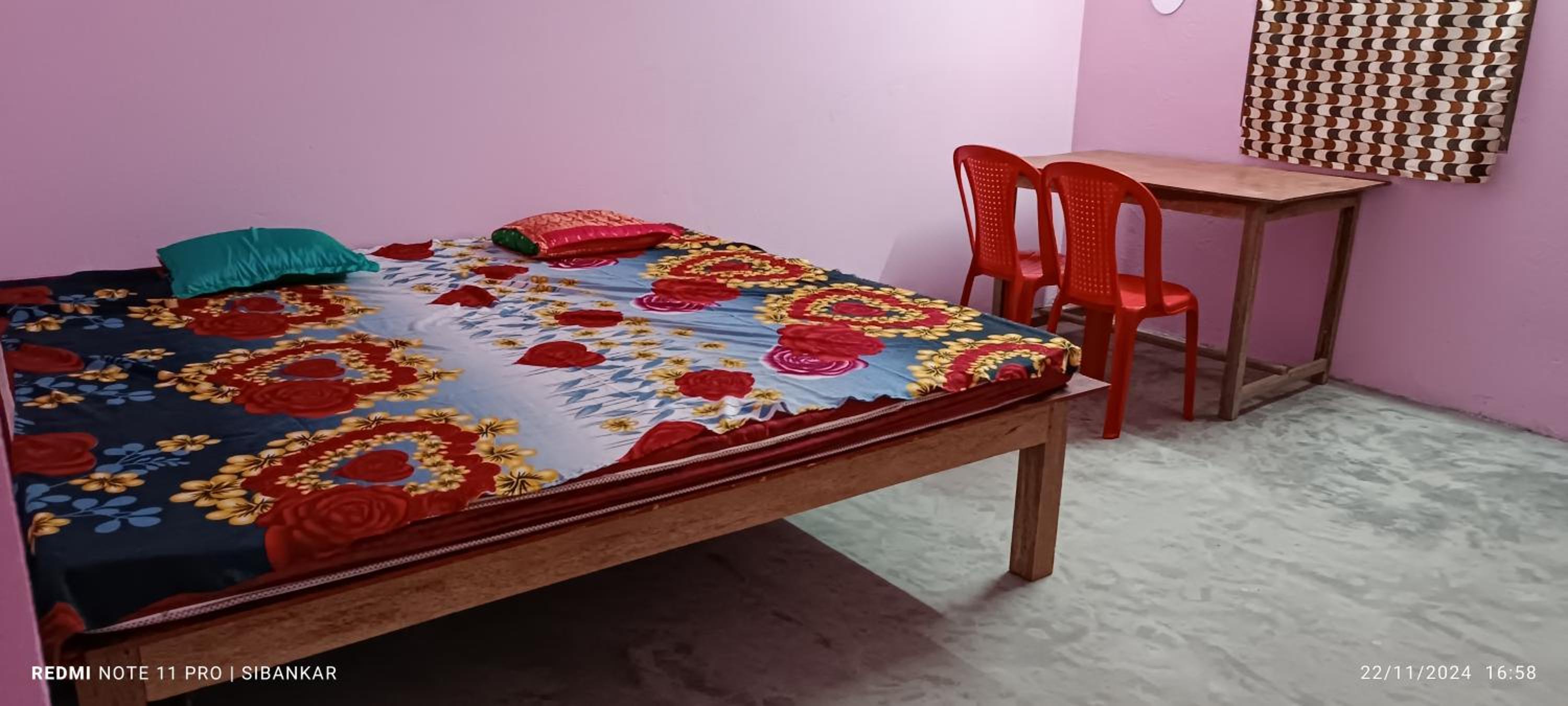 Budget Double Room photo 3