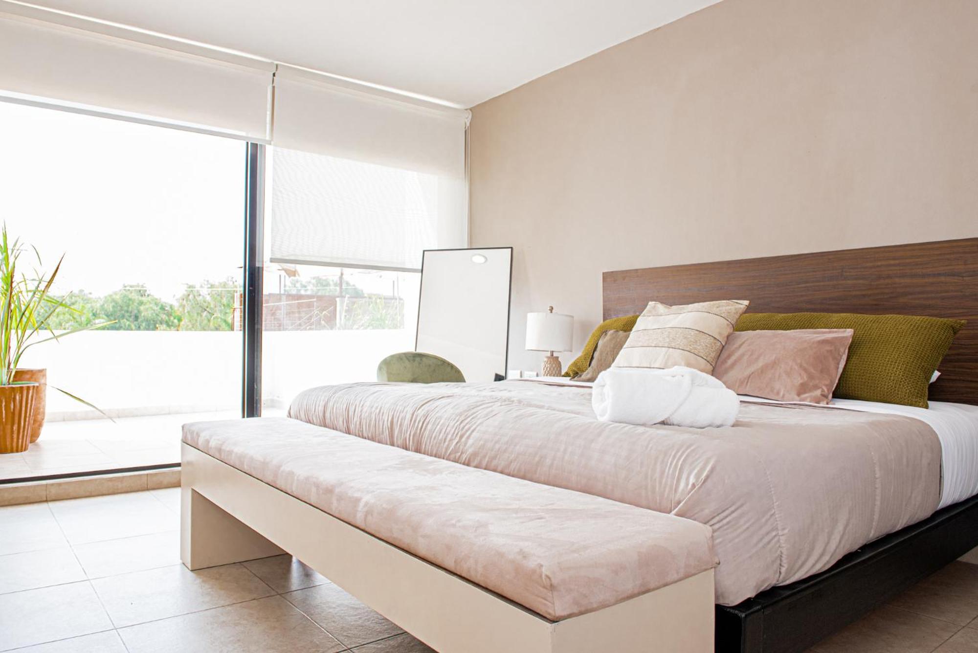 Four-Bedroom House photo 3