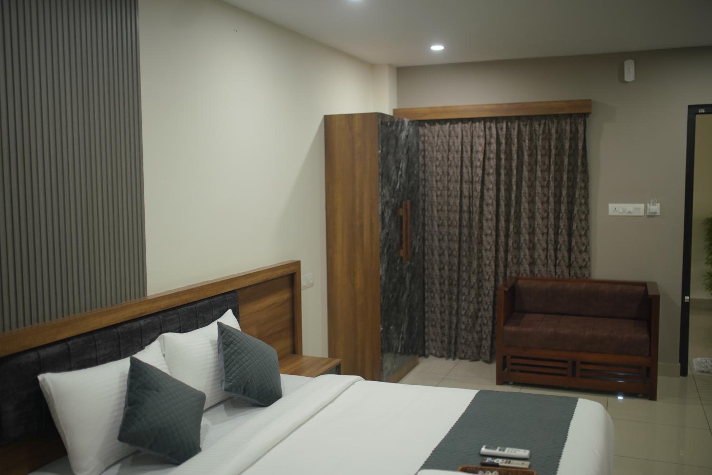 Deluxe Double Room - Photo 2