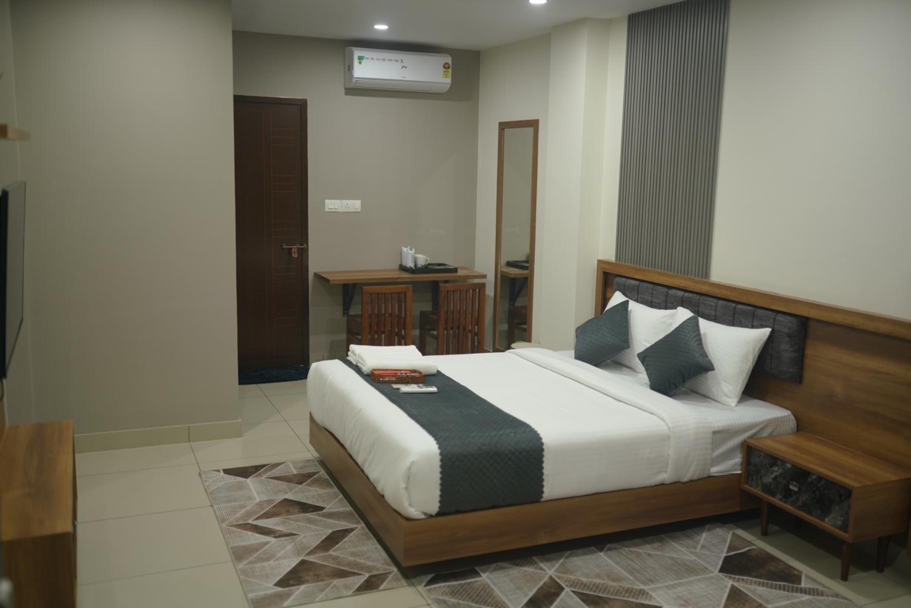 Deluxe Double Room - Photo 3