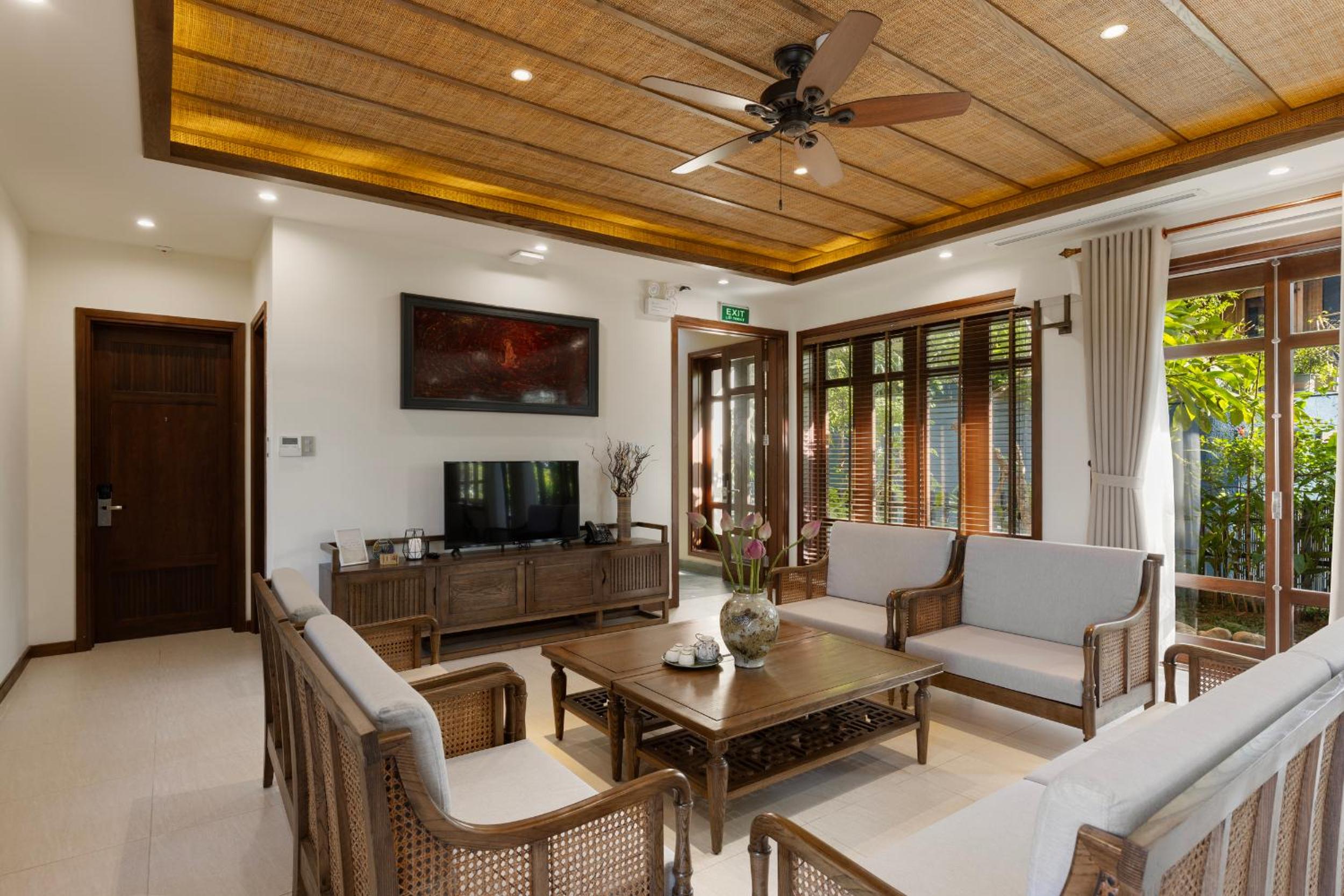 Three-bedroom Private Pool Villa with Balcony River View photo 3