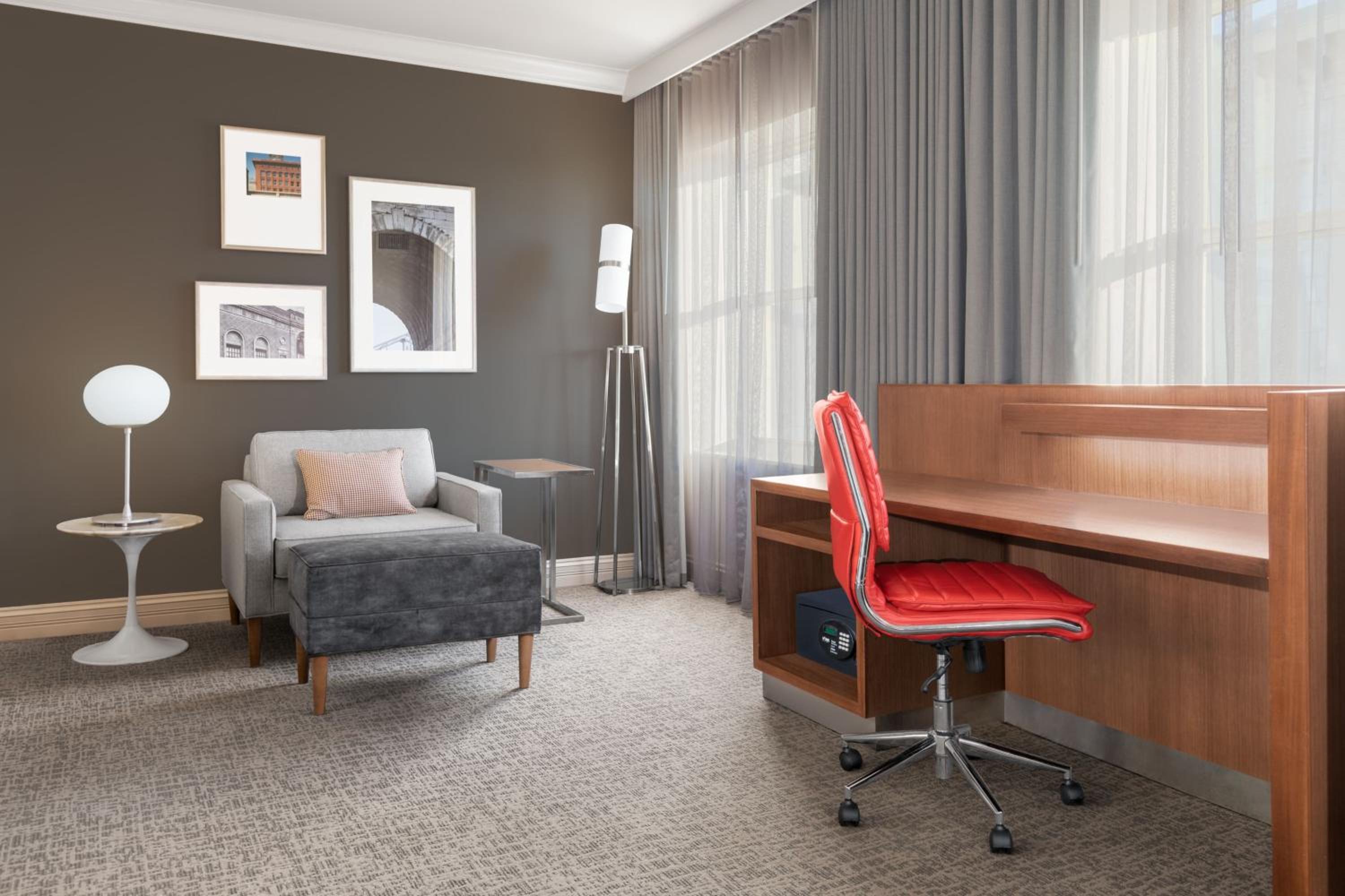 Standard King Room - Photo 2
