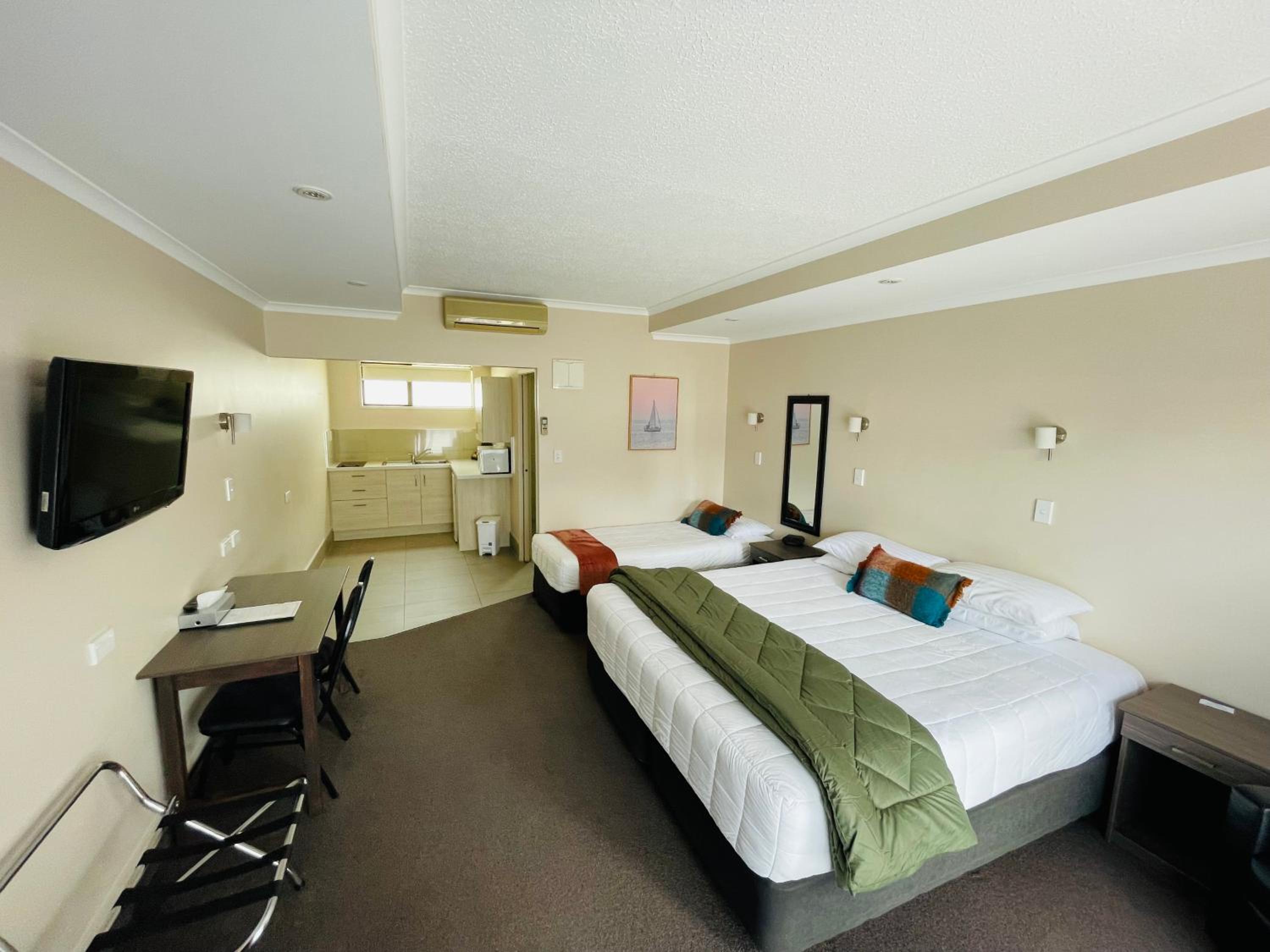Executive King Room - Mobility Accessible
