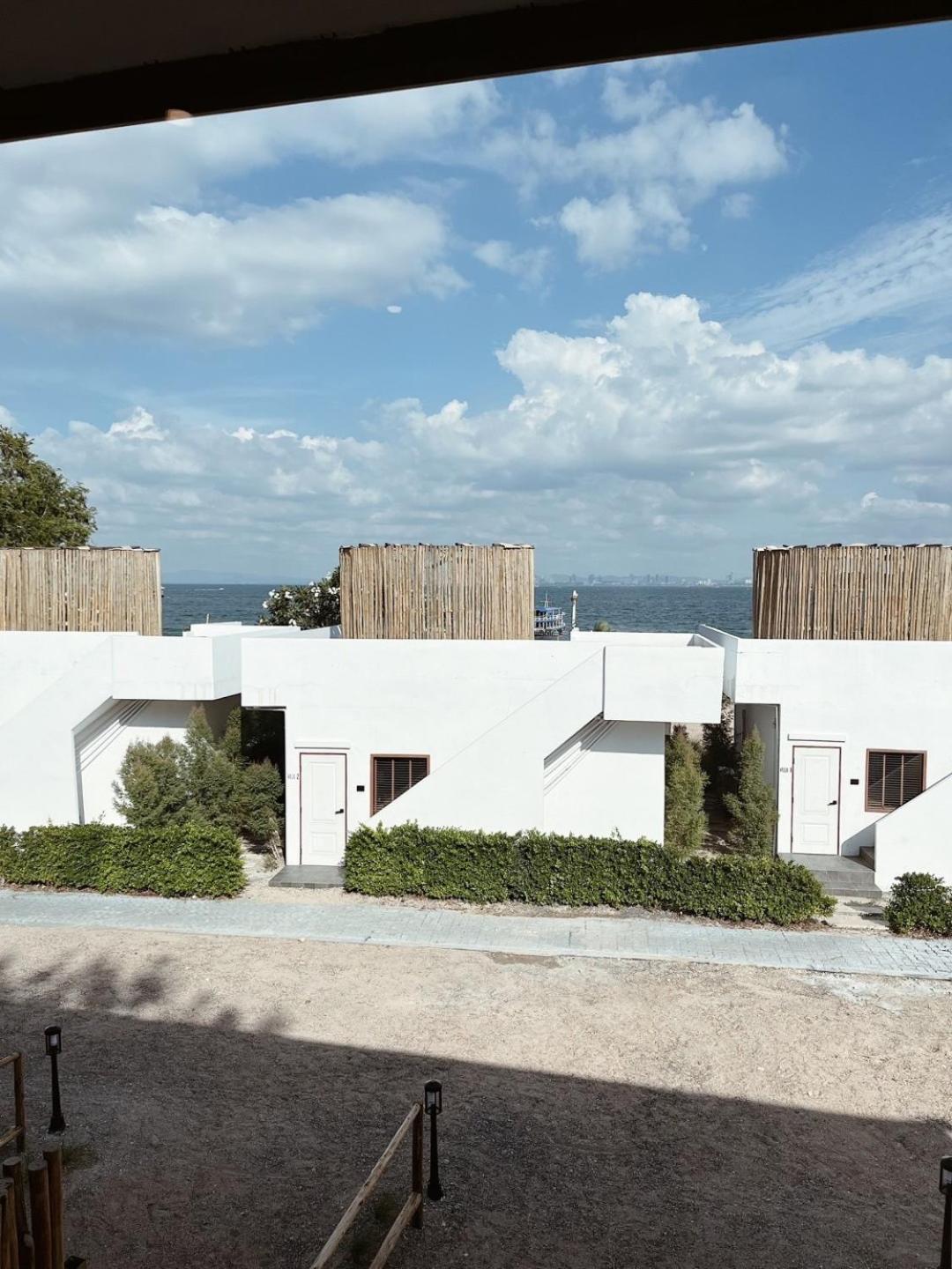 Double Room with Sea View - Photo 5