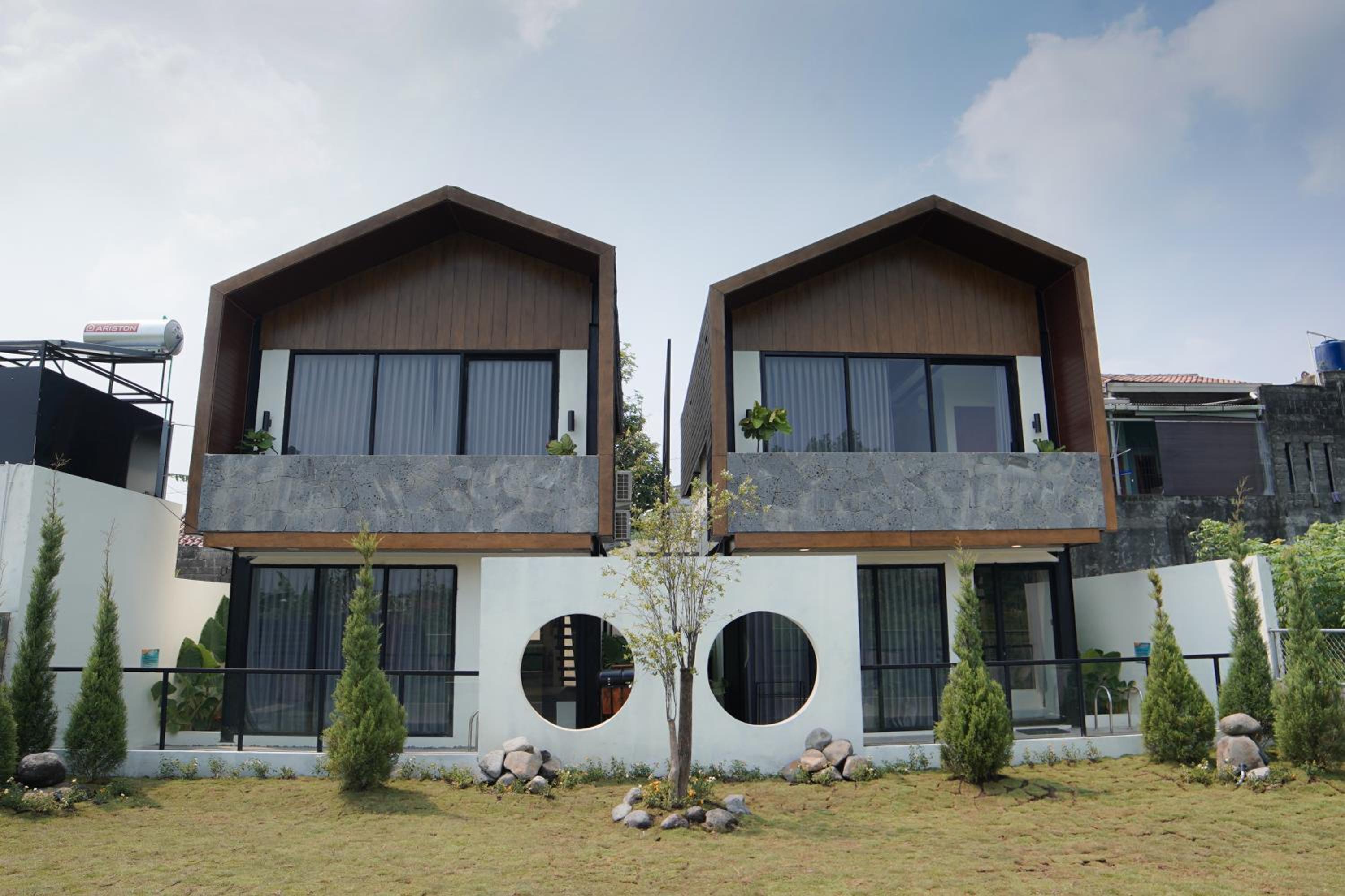 Two-Bedroom Villa - Photo 16