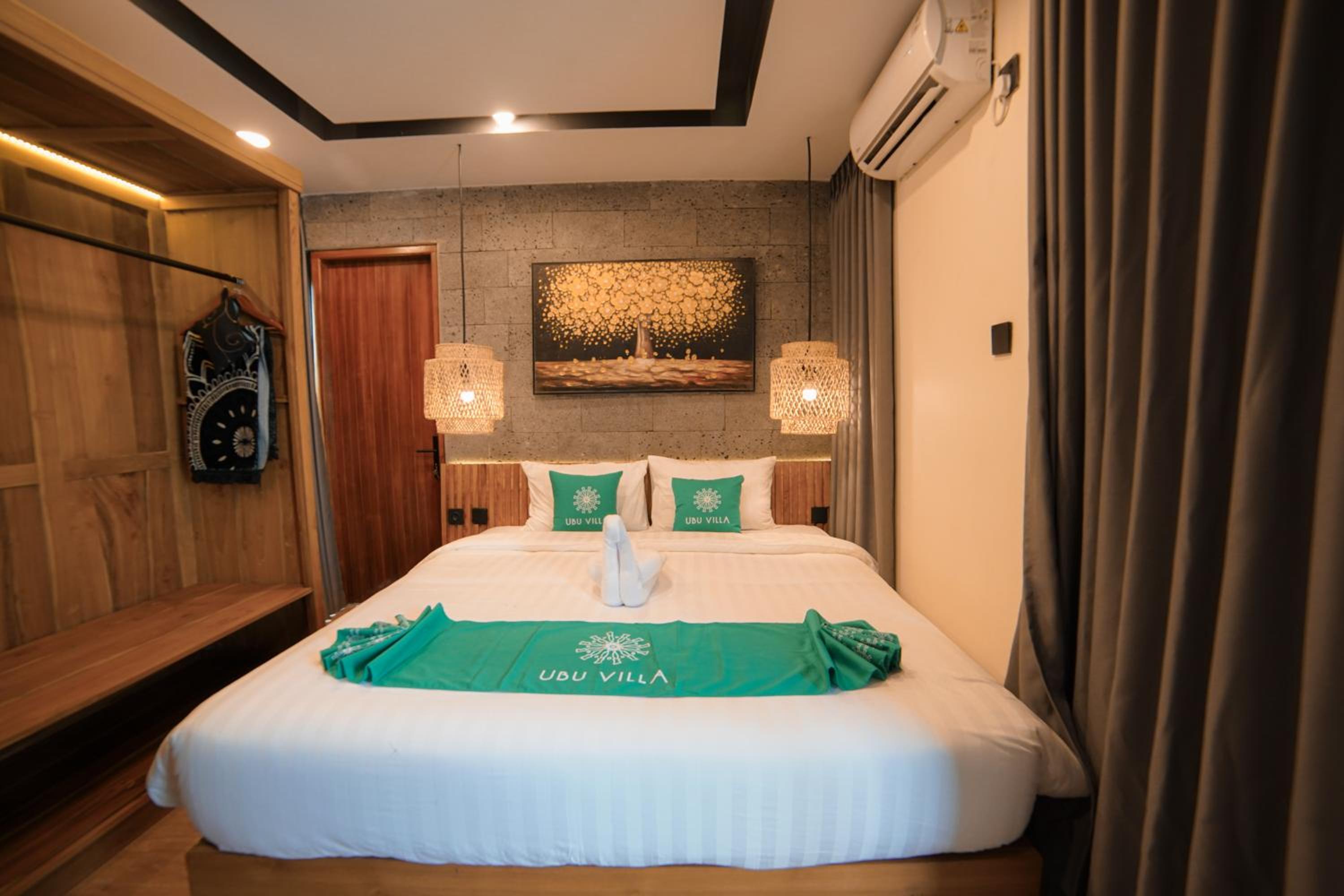 Two-Bedroom Villa - Photo 3