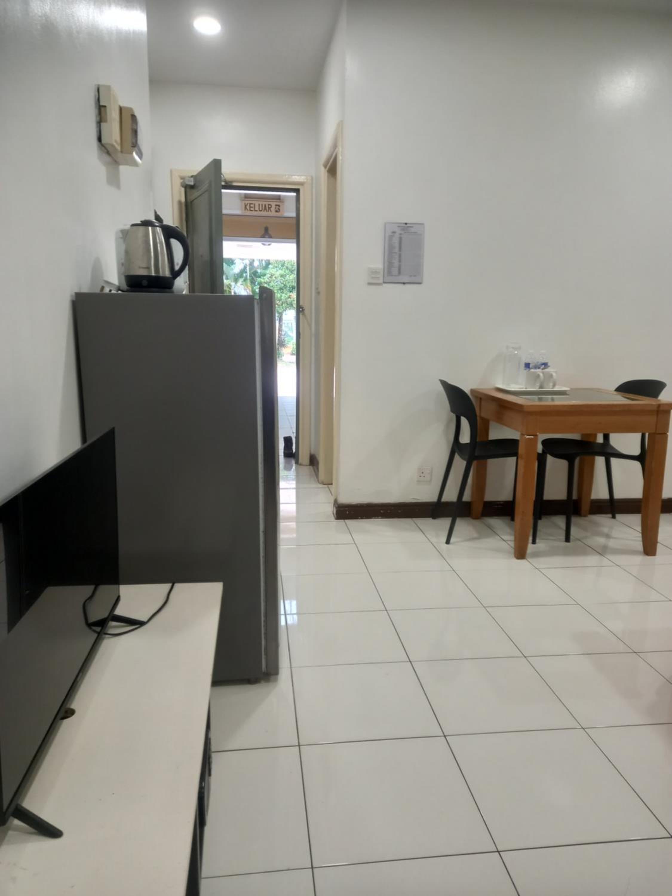 Studio Apartment - Photo 8