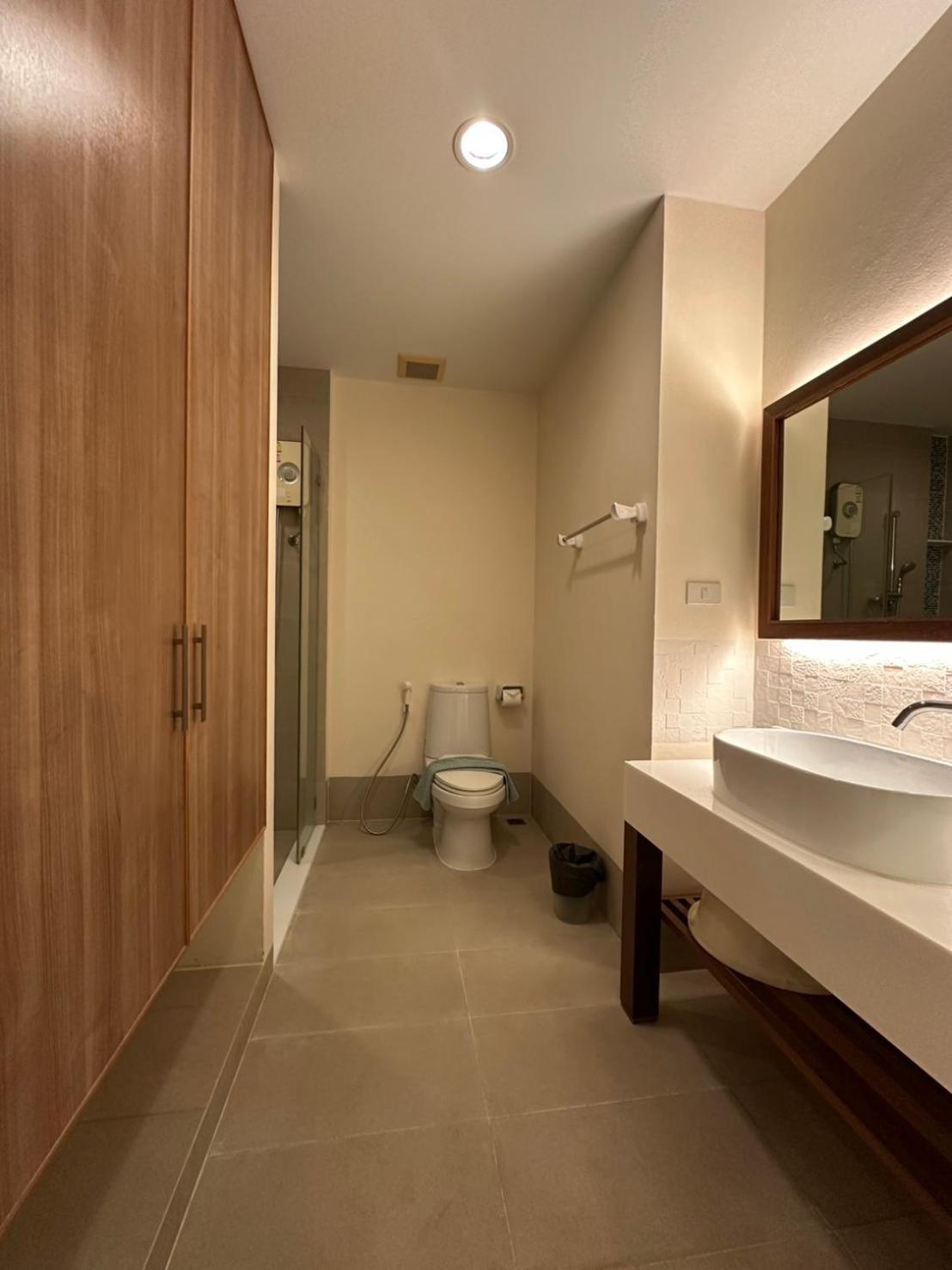 Apartment - Photo 45