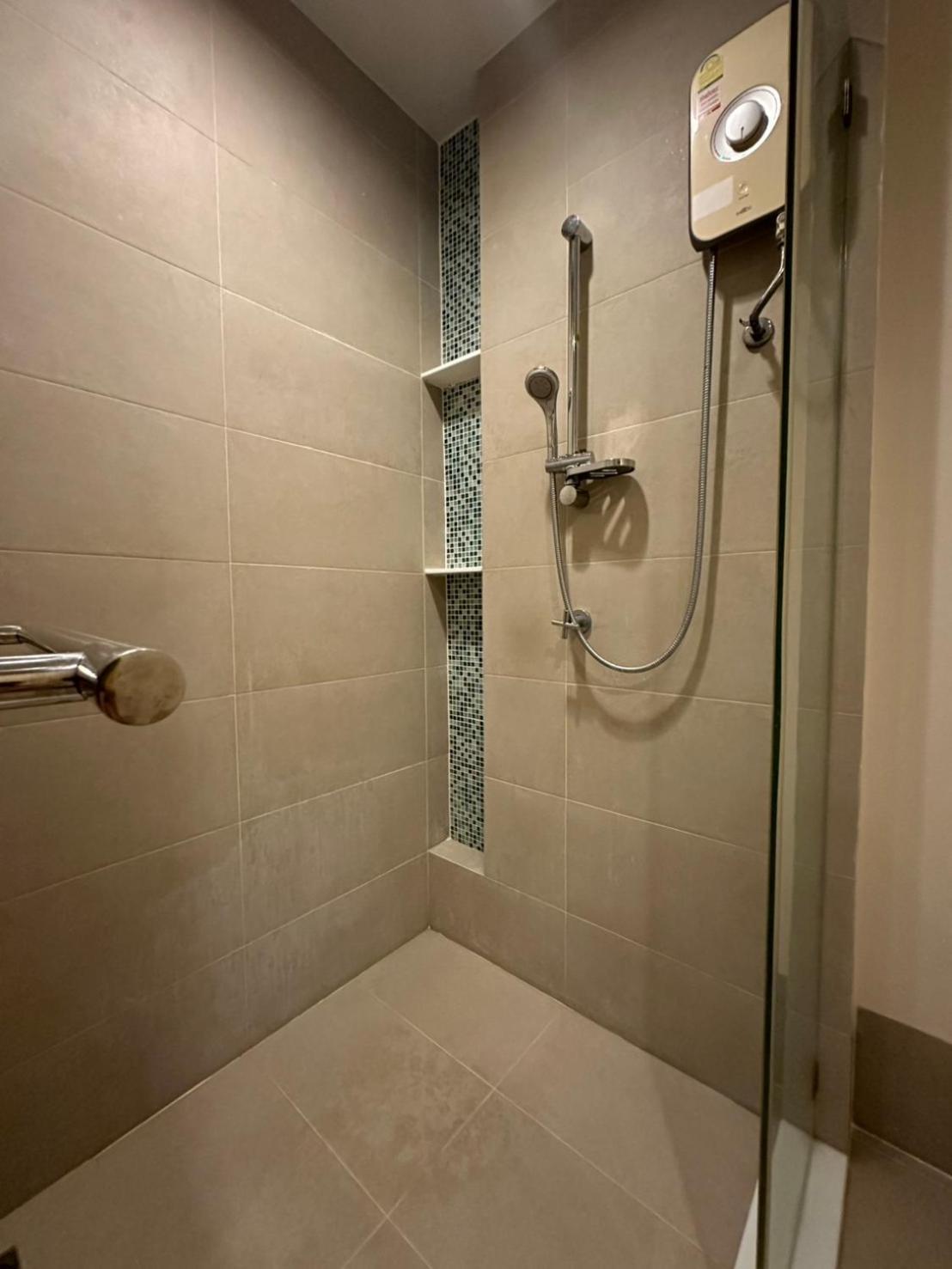 Apartment - Photo 2