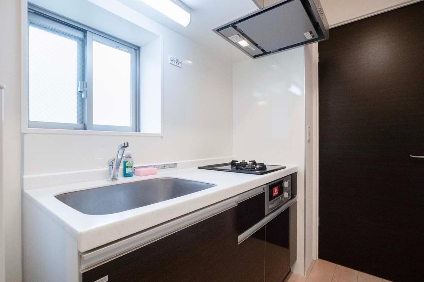 One-Bedroom Apartment with Balcony photo 3
