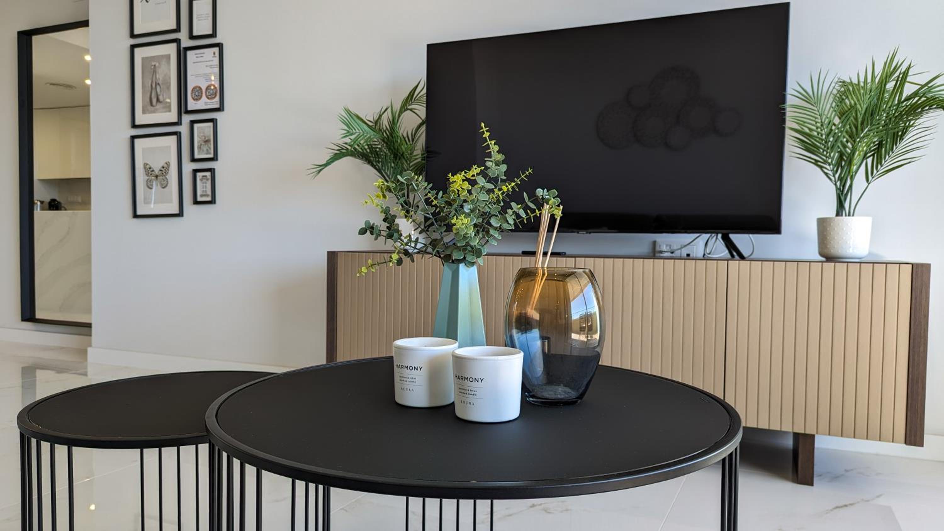 Apartamento de dos habitaciones con terraza y vista al mar