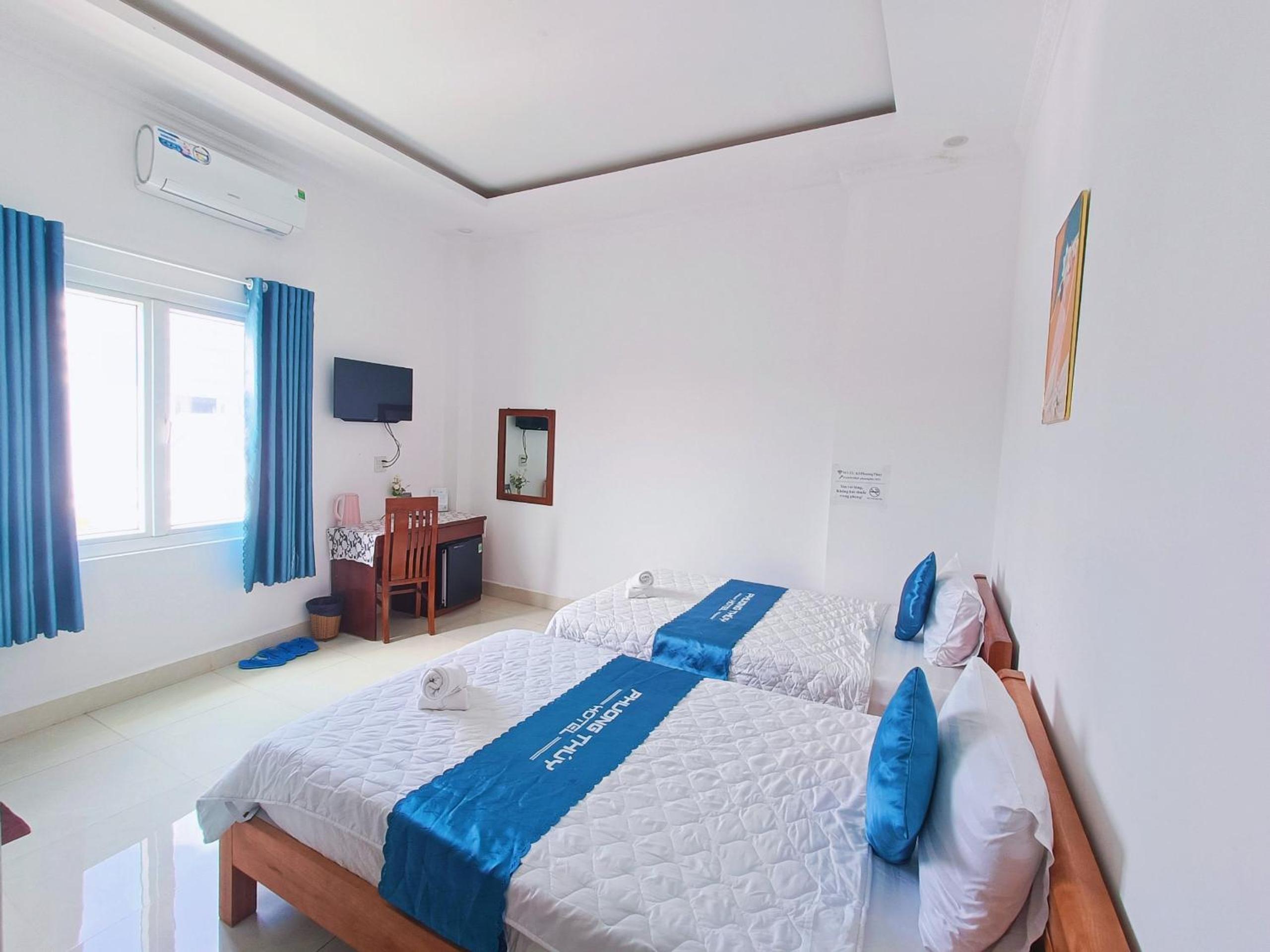 Twin Room - Photo 3